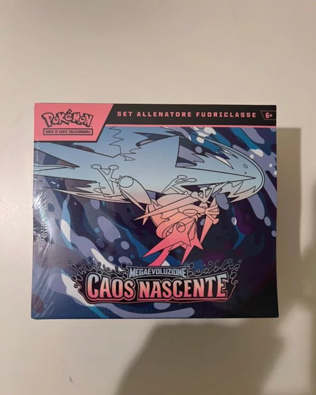 Pokémon - 1 Box - ETB caos nascente