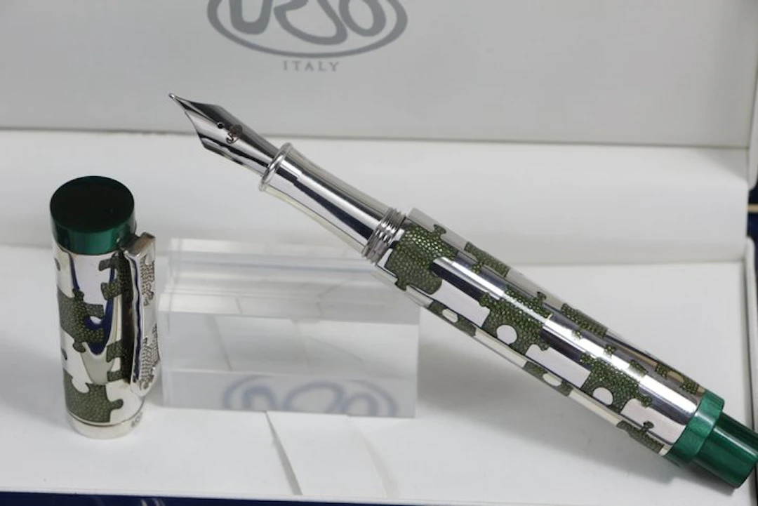 URSO - Fountain pen Puzzle in sterling silver and green...