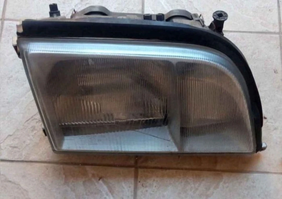Car part (2) - Mercedes-Benz - Mercedes S Class W140 fari anteriori Dx/Sx