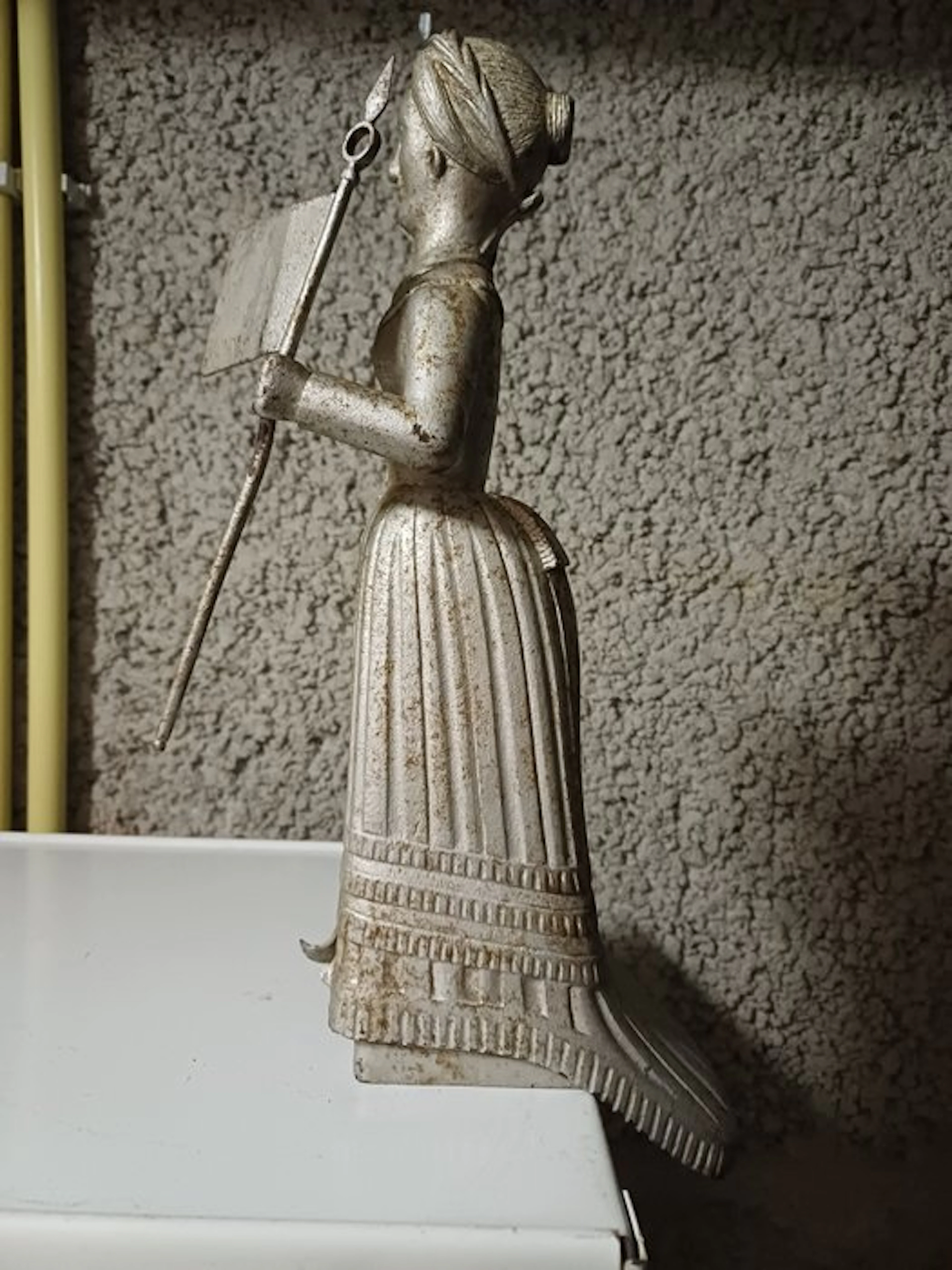 Statue, Lady - 40 cm - Cast iron