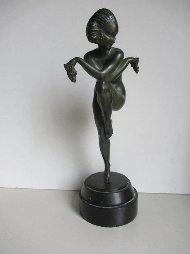 Raymond Guerbe (attr.) - Sculpture, Grape dancer - 35.5 cm - Bronze