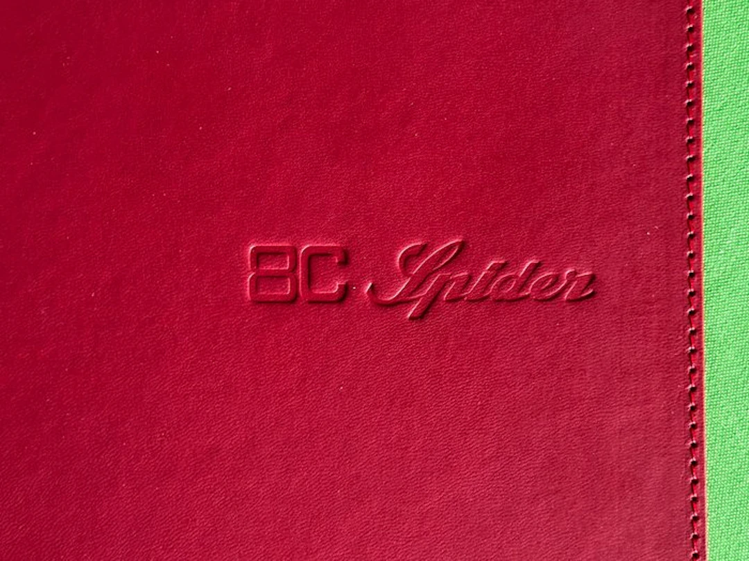 Brochure - Alfa Romeo - 8C Spider leather bound catalogue with purchase