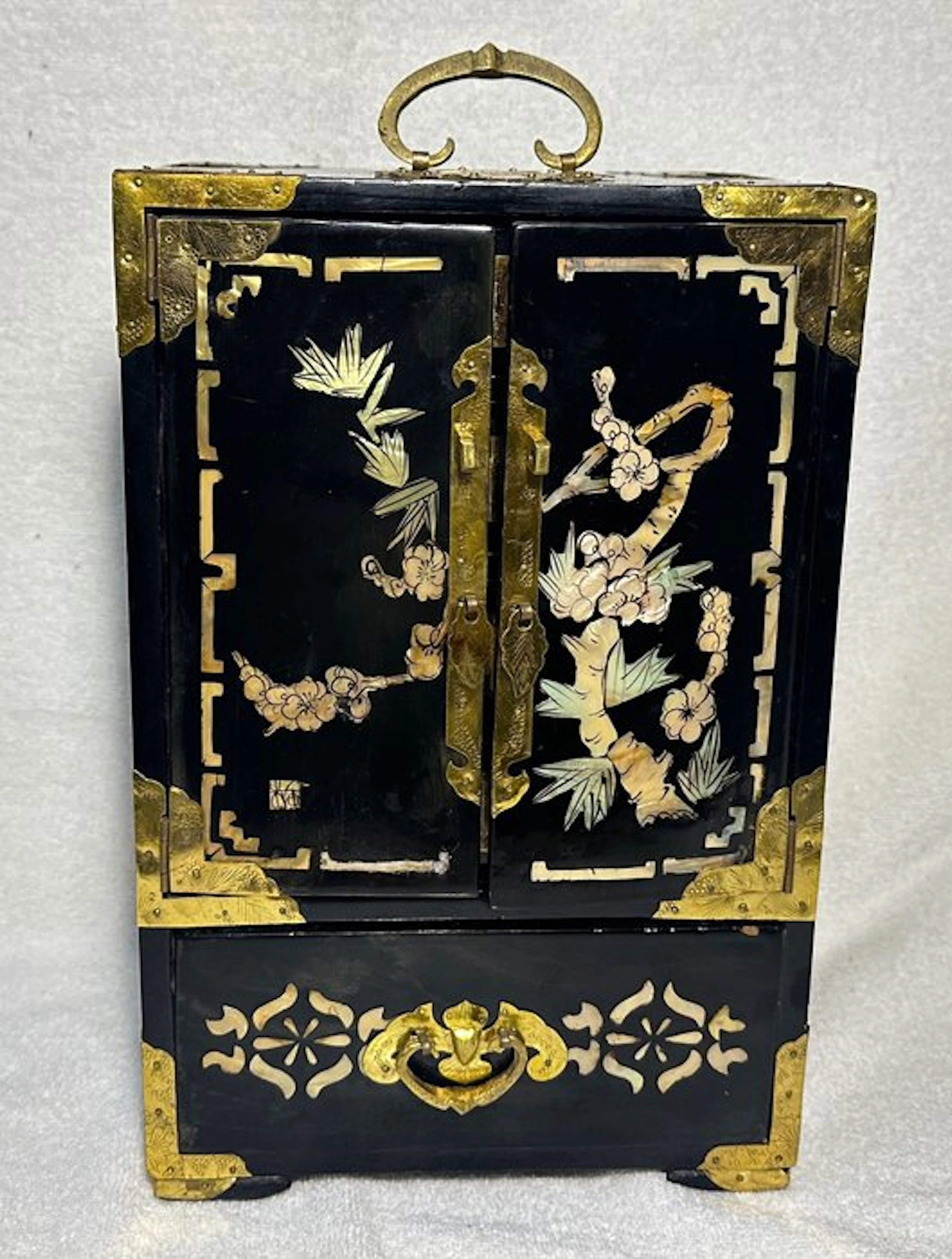 Box - Vintage Chinese jewelry box