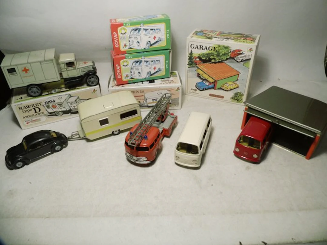 Kovap 1:43 - Model car (7) - Garage-VW T2- Hawkey 1924...