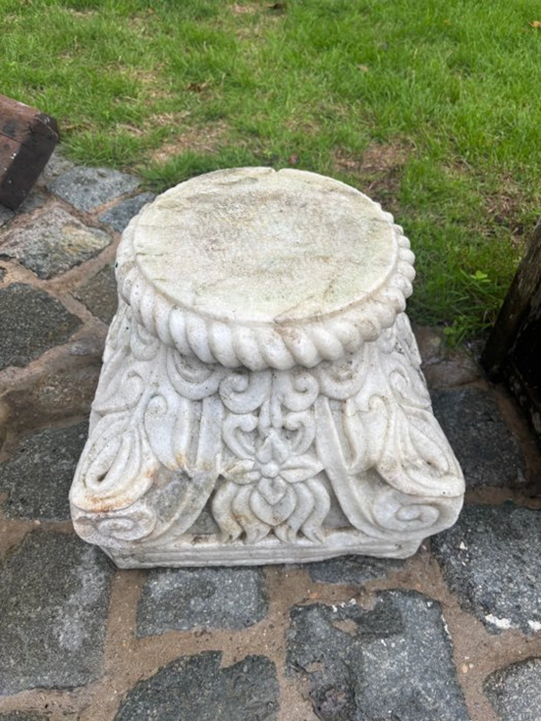 Figurine - Decoratieve buiten sokkel / voetstuk (2) - Marble