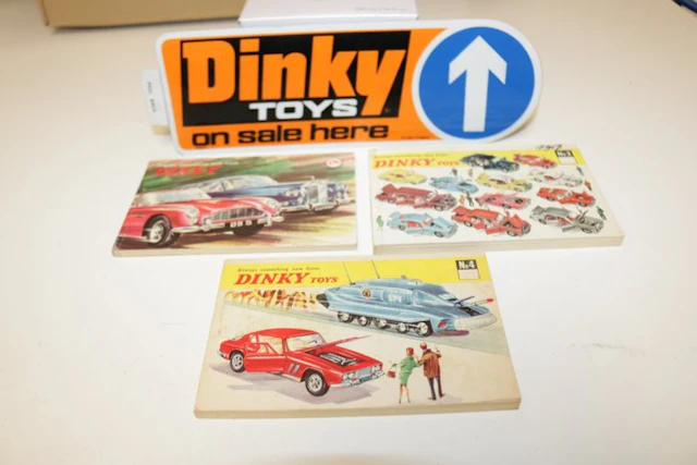 Dinky Toys 1:43 - Model car (4) - 4x Dinky Toys 1:43...