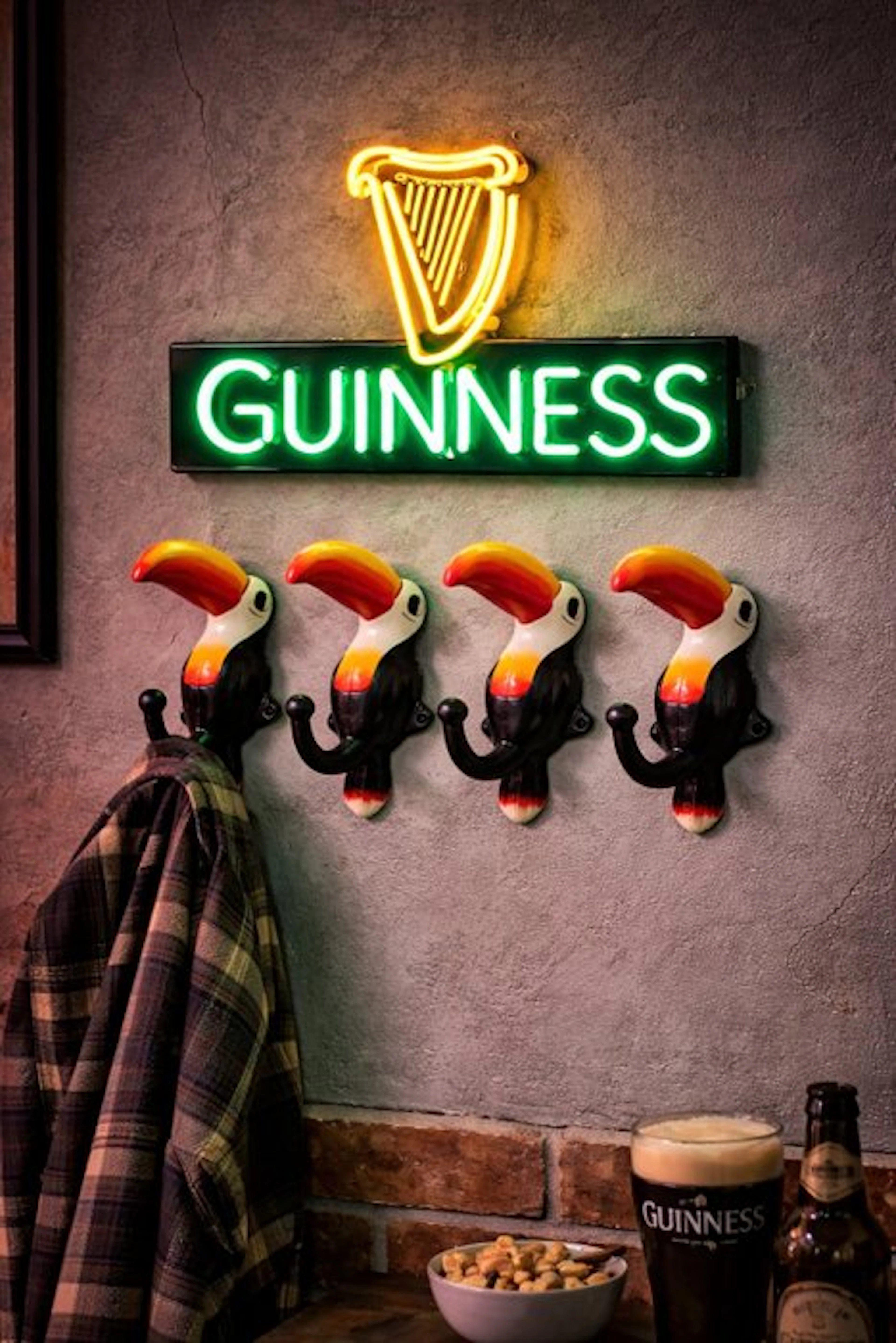 guinness - guinness - Advertising sign (4) - cast iron hooks - cast iron