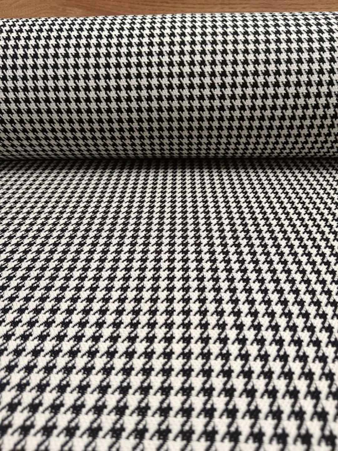 100% pure wool E 782