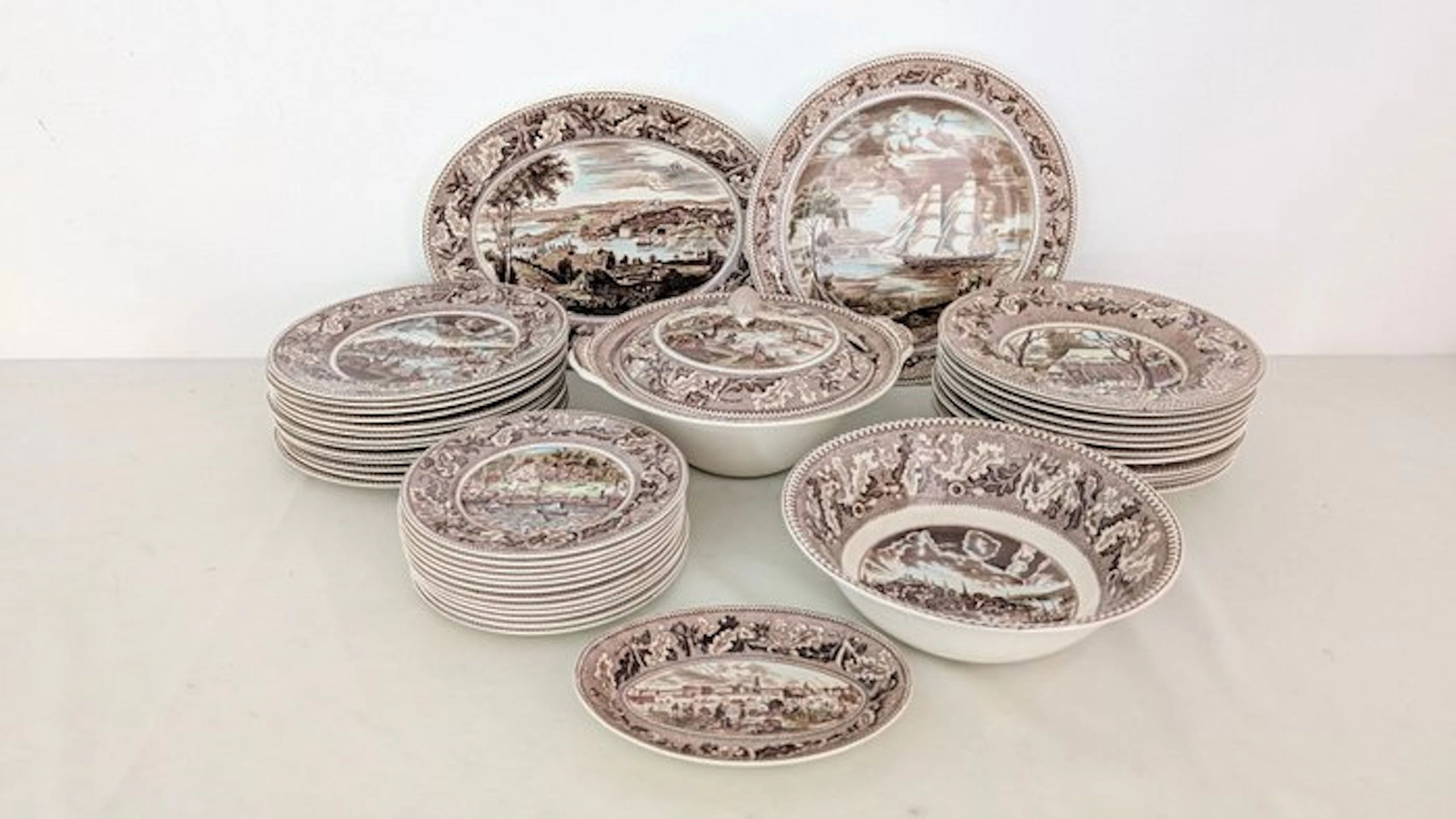 Johnson Bros. - Dinner set for 12 (41) - Porcelain - "Historic America"