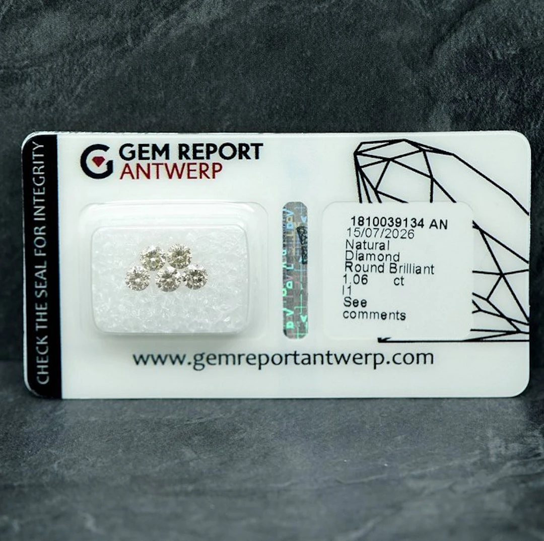 5 pcs Diamond (Natural coloured) - 1.06 ct - Round...