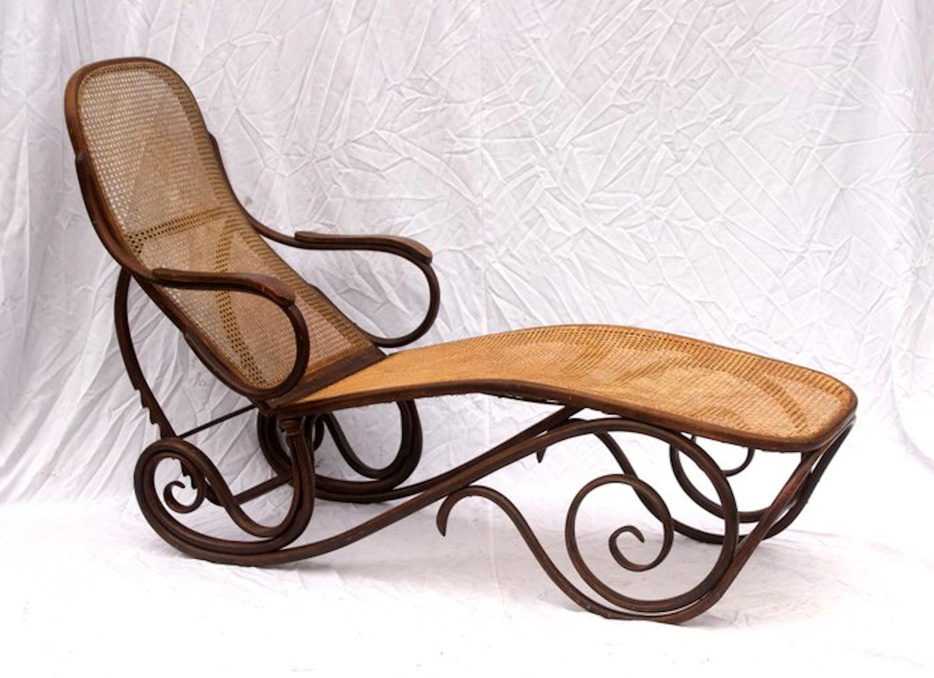 Thonet - Michael Thonet - Chaise longue - No. 2 - Beech - Daybed No.2 By Thonet