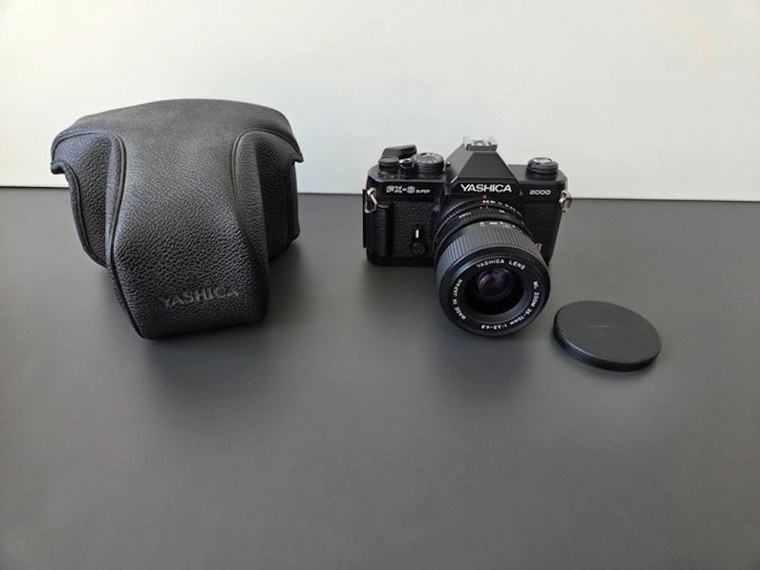 Yashica Yashica FX-3 Super 2000 - Met Yashica ML Zoom...