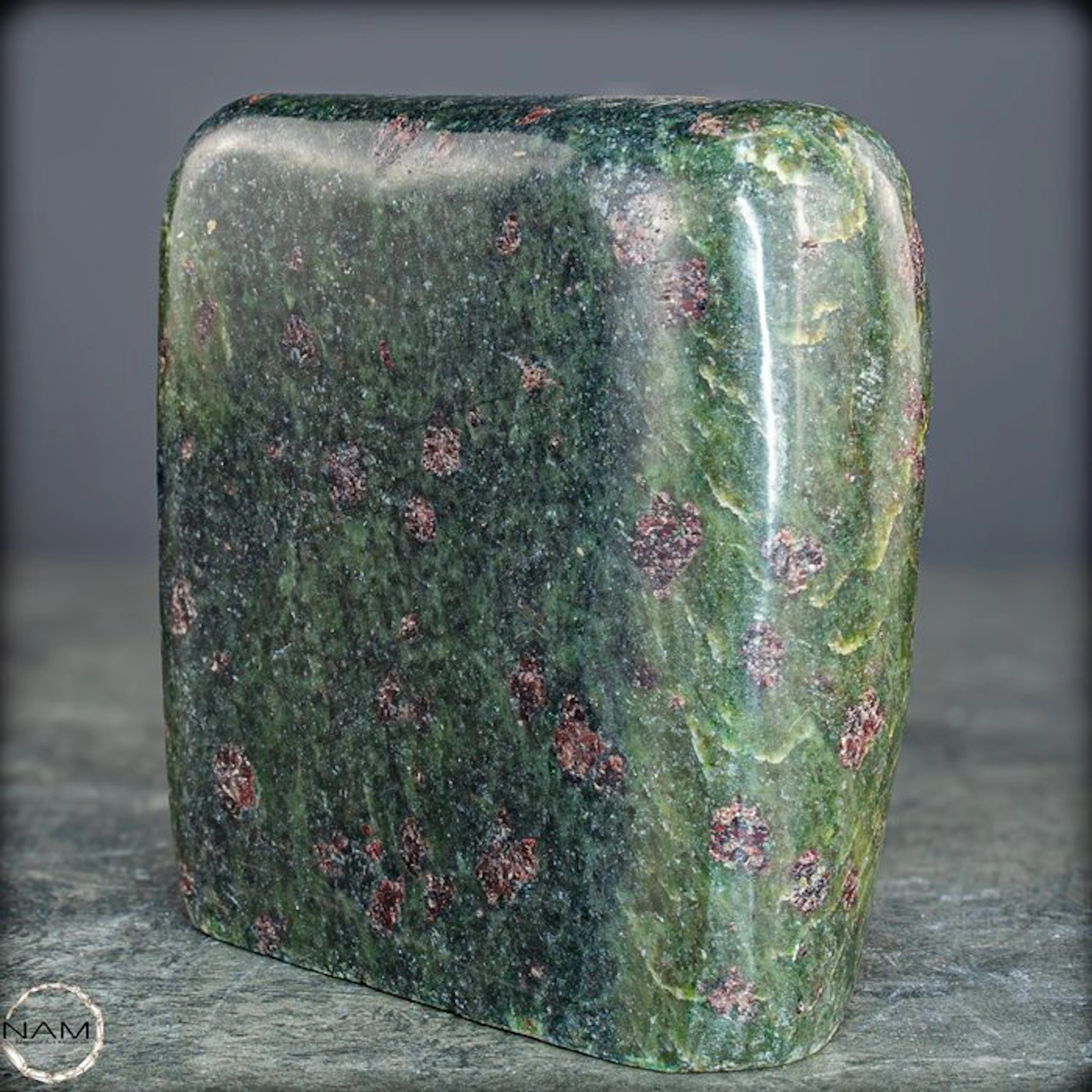 Natural almandine garnet in a green matrix – Powerful...