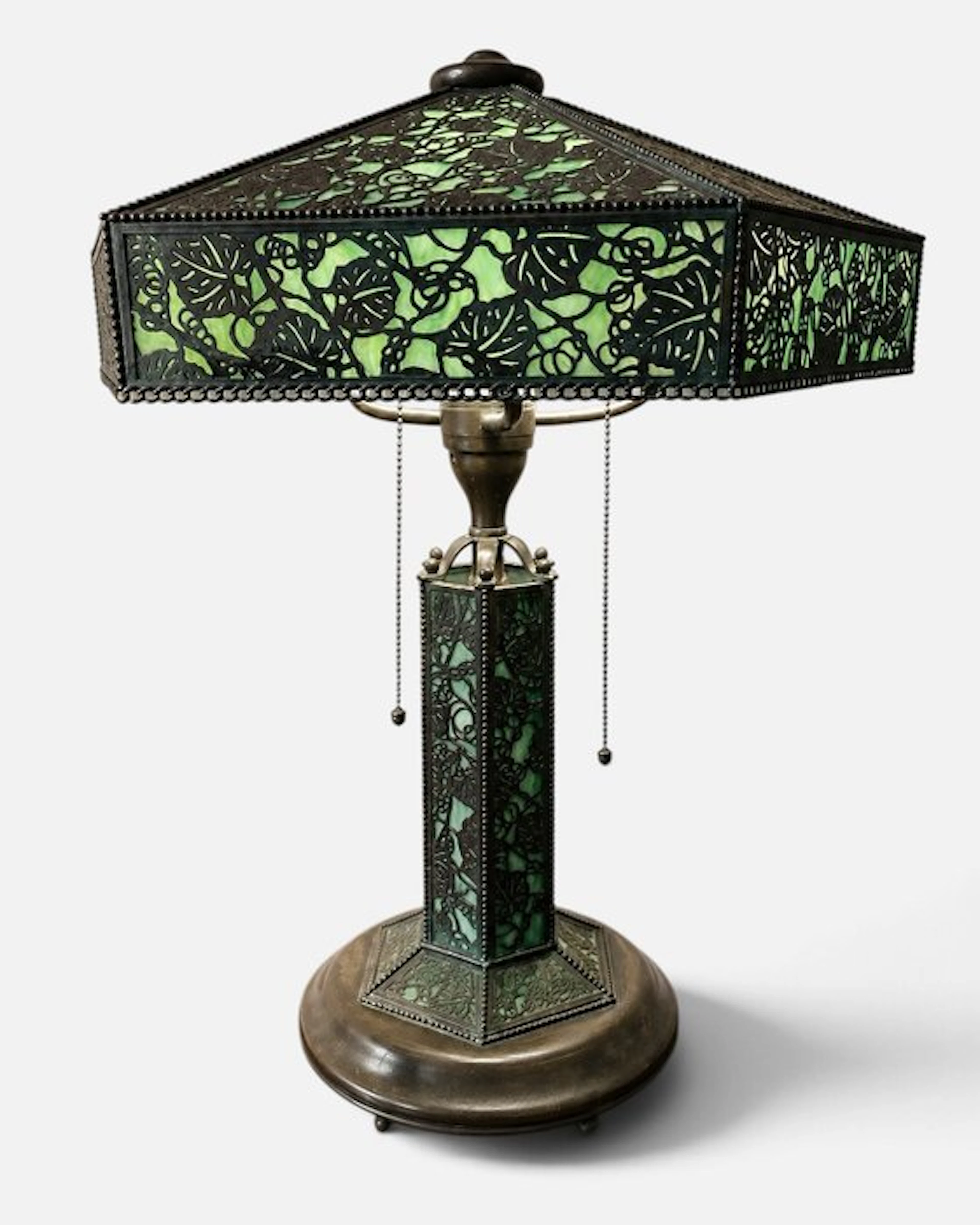 Tiffany Studios - Louis Comfort Tiffany - Table lamp - Patinated bronze