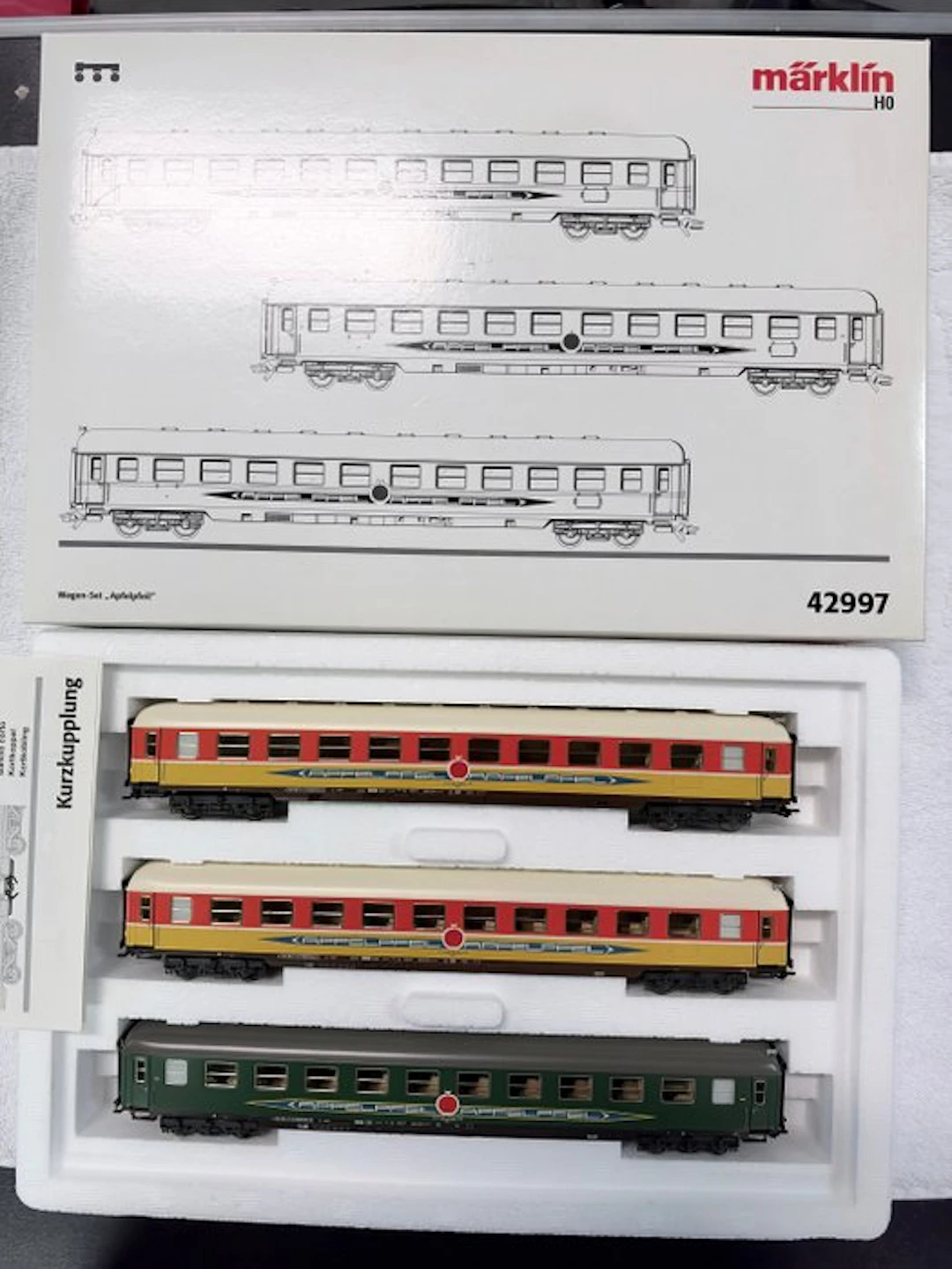 Märklin H0 - 42997 - Model train passenger carriage set...