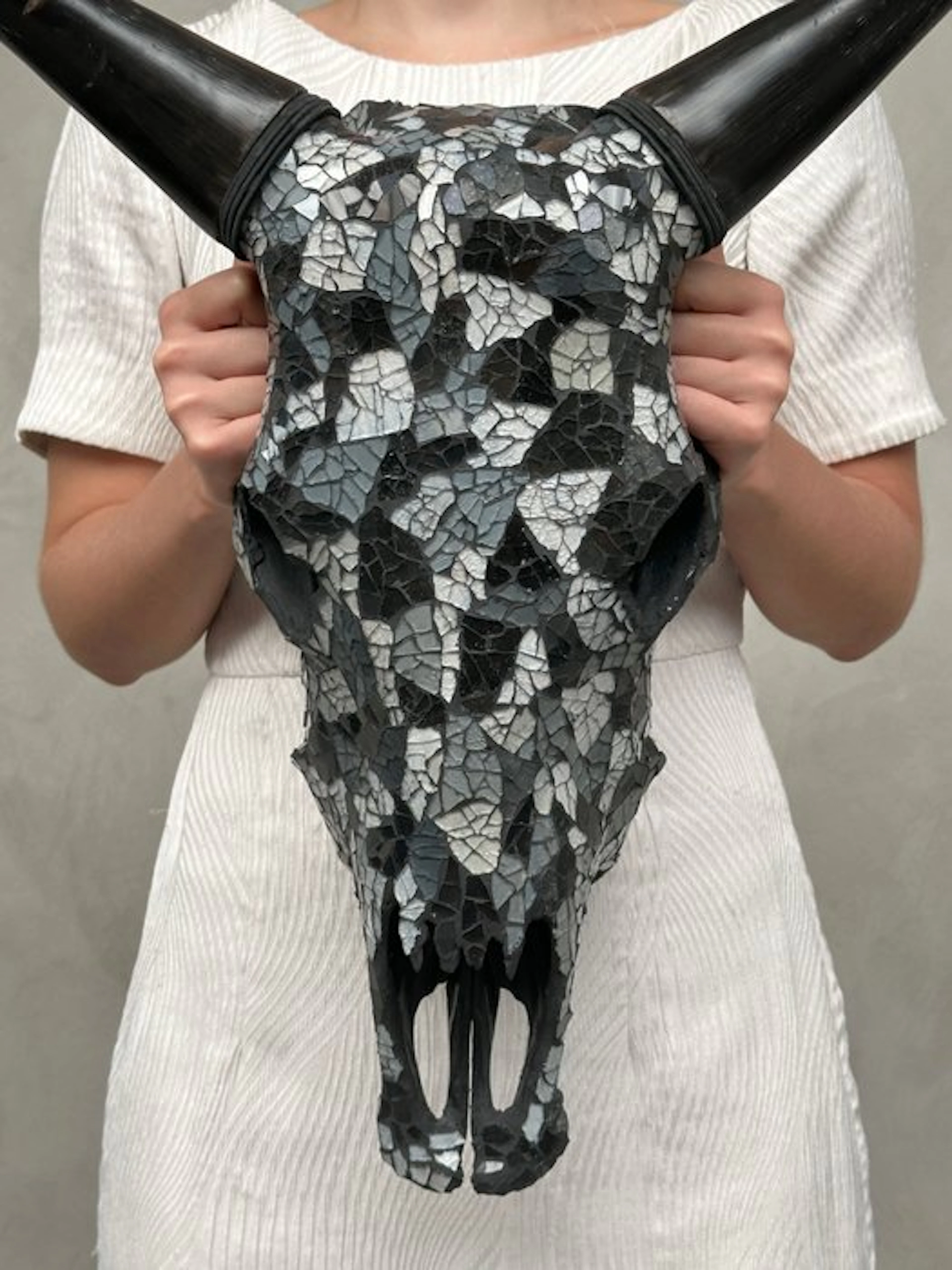 NO RESERVE PRICE - Stunning Cow skull with Glass Mosaic...