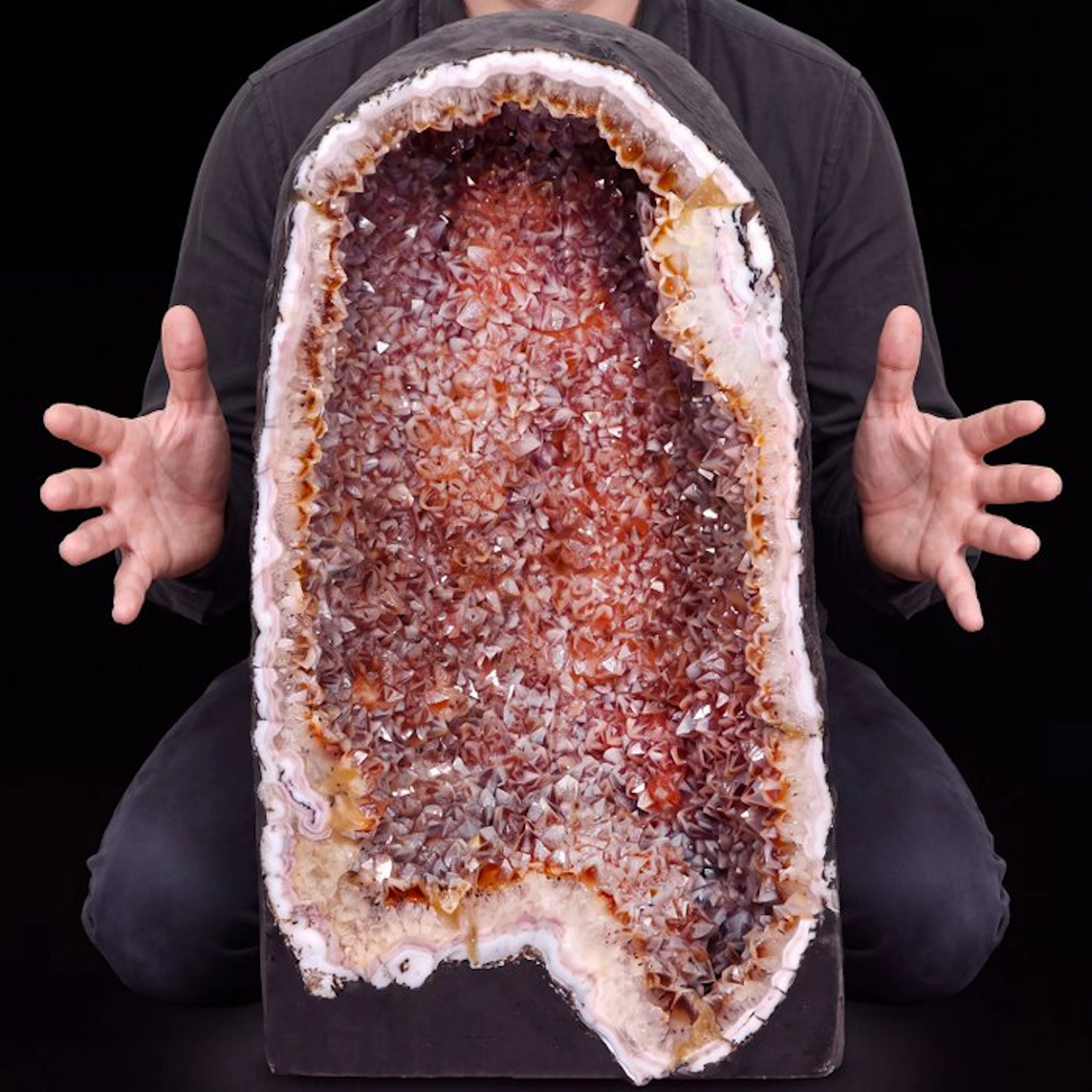 Ametrine - Geode - 43x24x21 cm- 26 kg