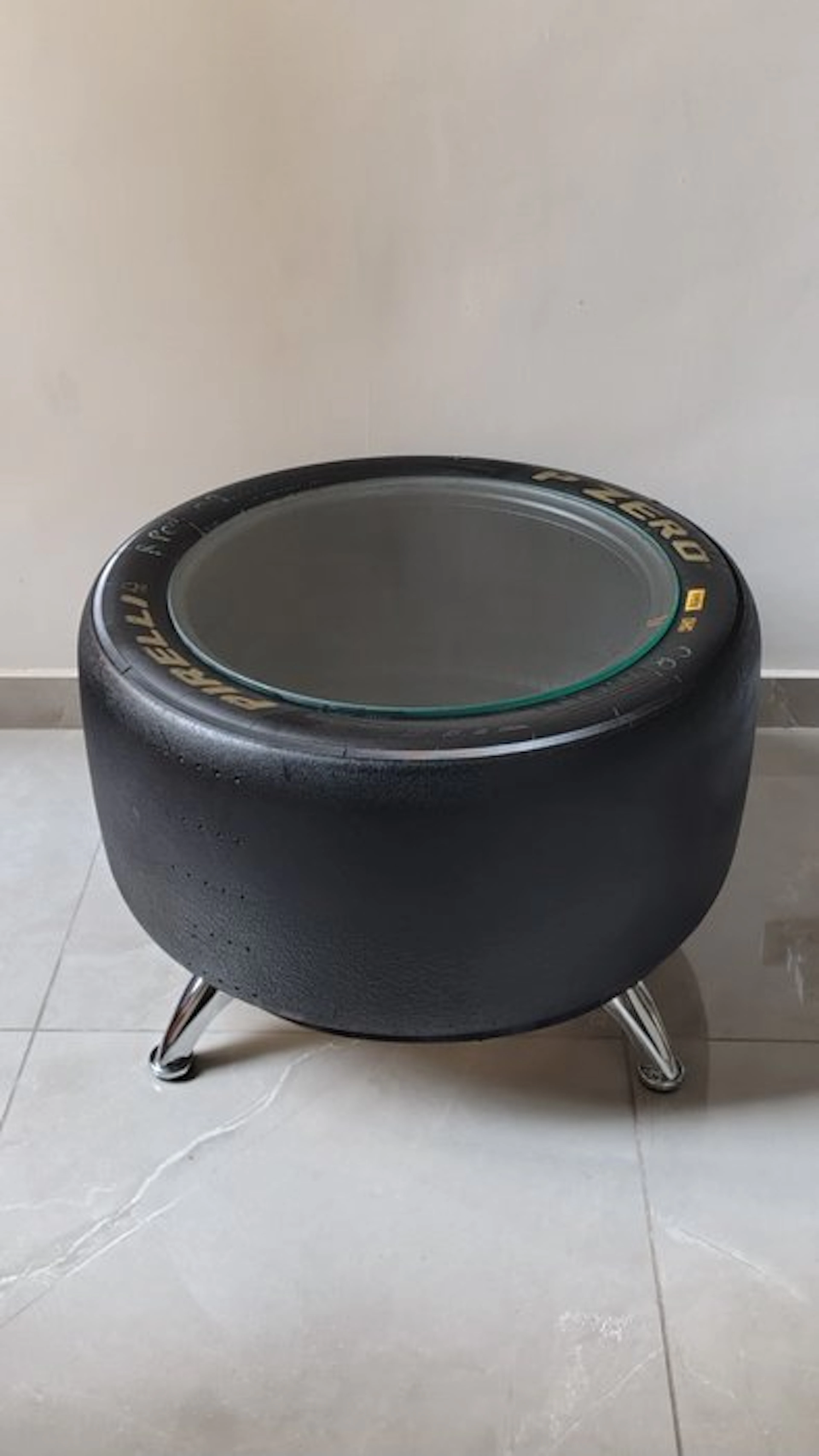 Table - Pirelli - P Zero