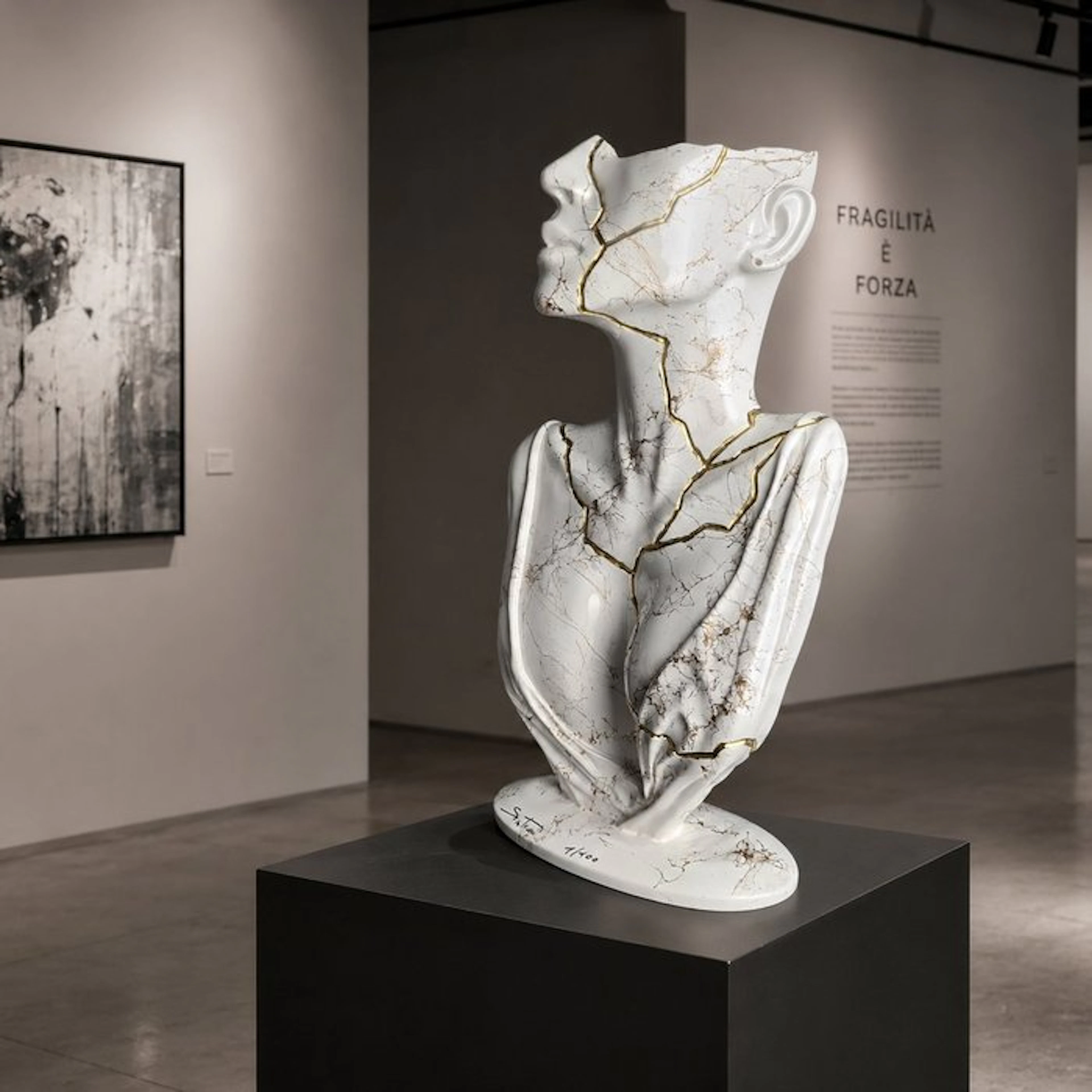 Santicri - Tired face (white and gold marble )