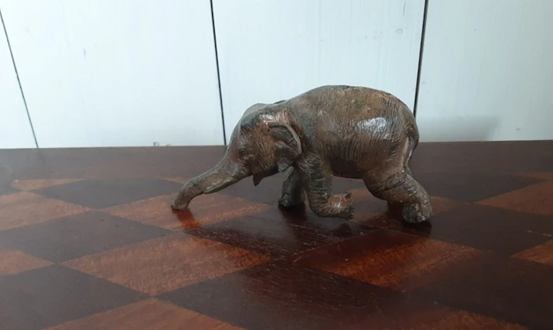 P. Chenet - Statue, Olifant - 6.5 cm - Bronze