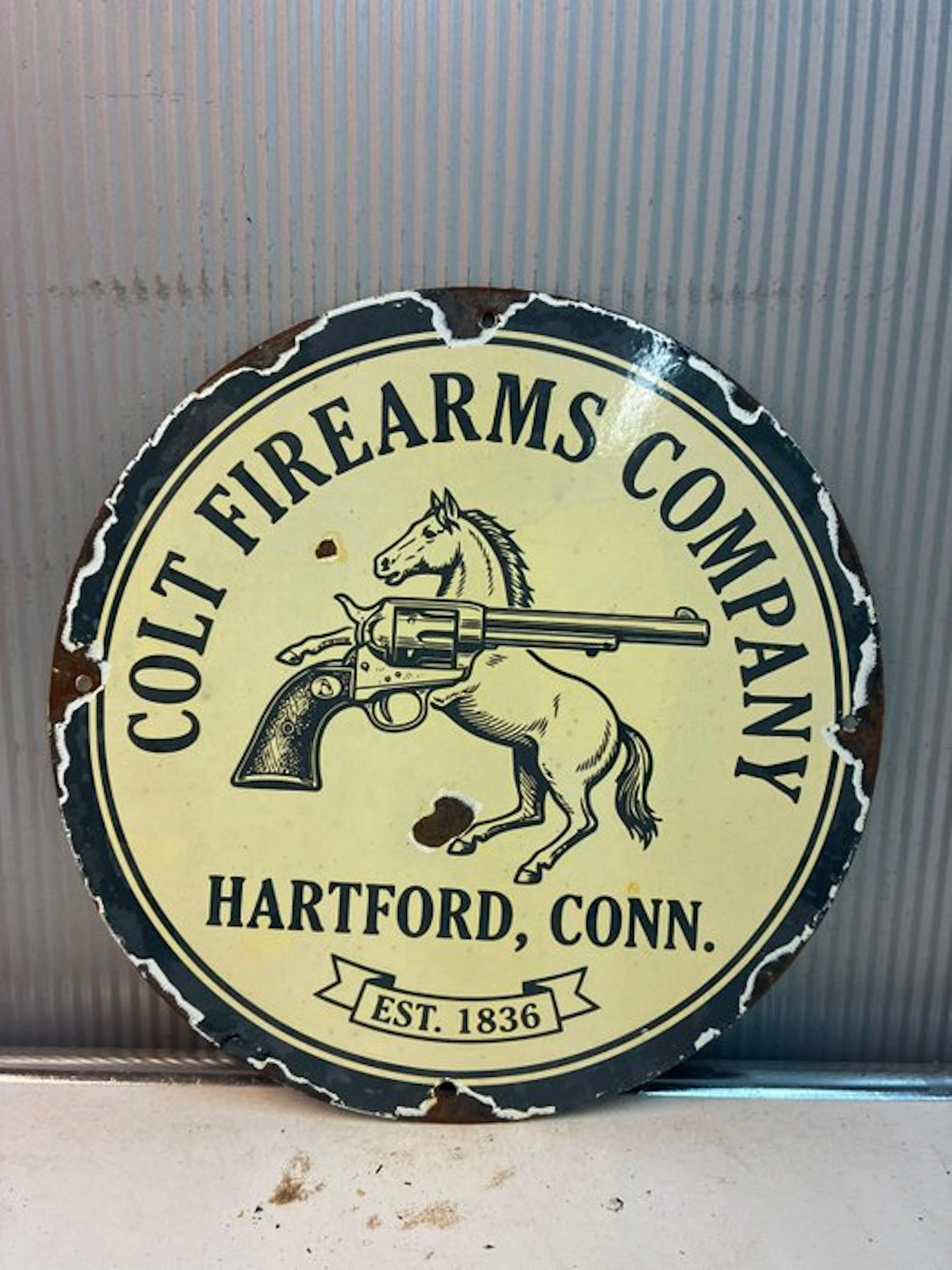 Colt Firearms Company – Hartford – Rond Emaille...