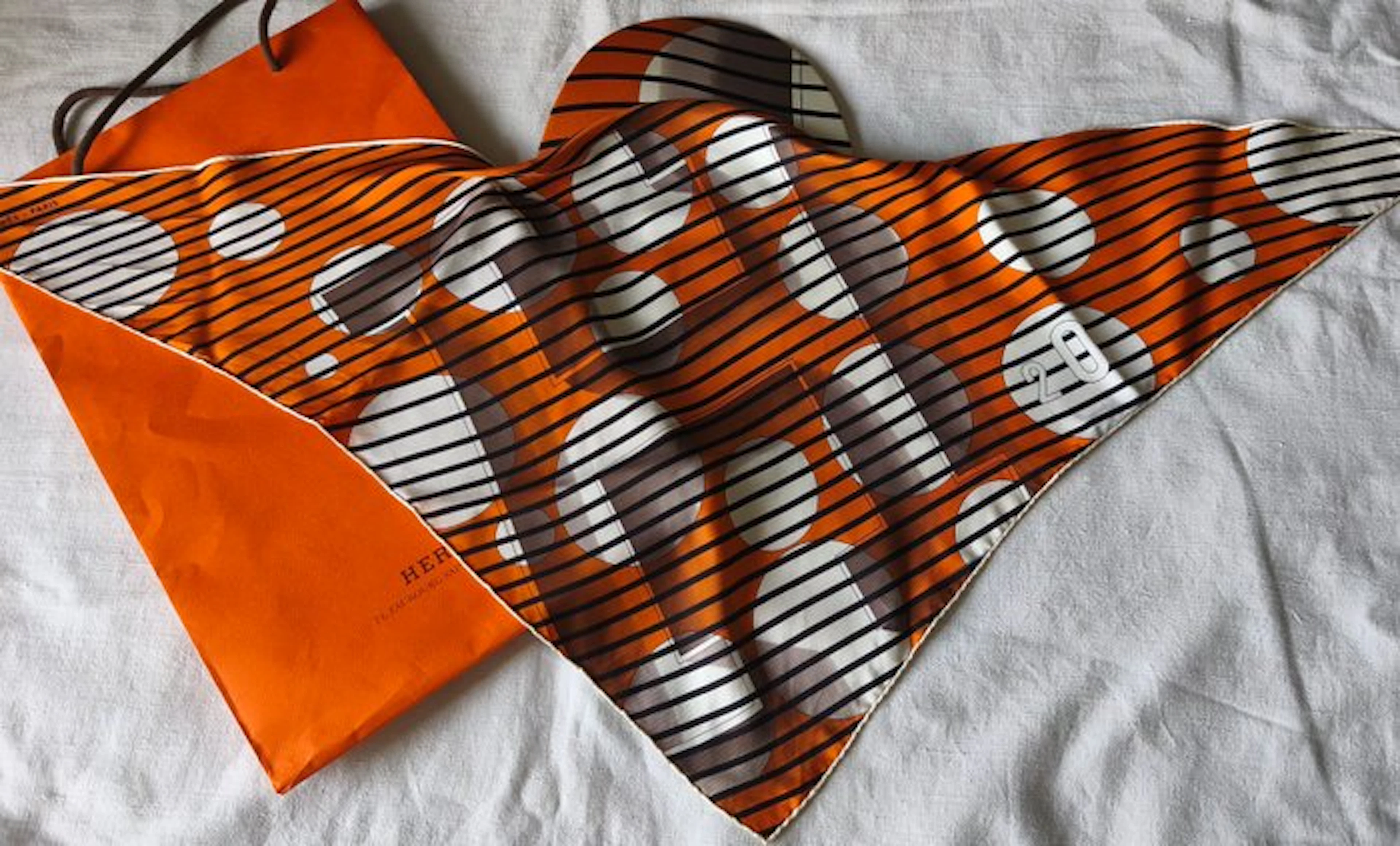 Hermès - Pointu Cap Orange H2O by Bali Barret - Foulard