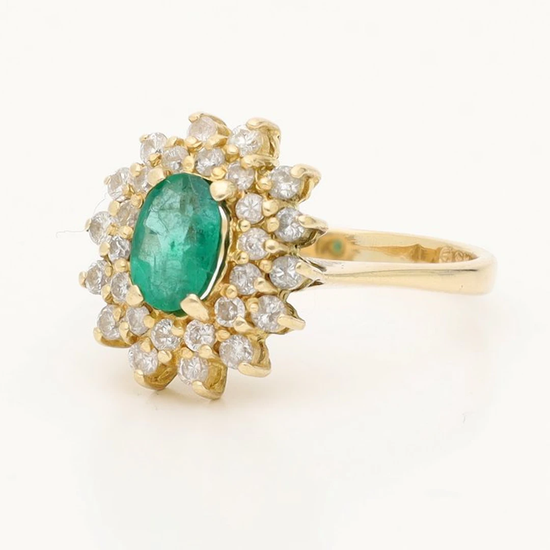 Ring - 14 kt. Yellow gold - 0.73ct. tw. Emerald - Diamond