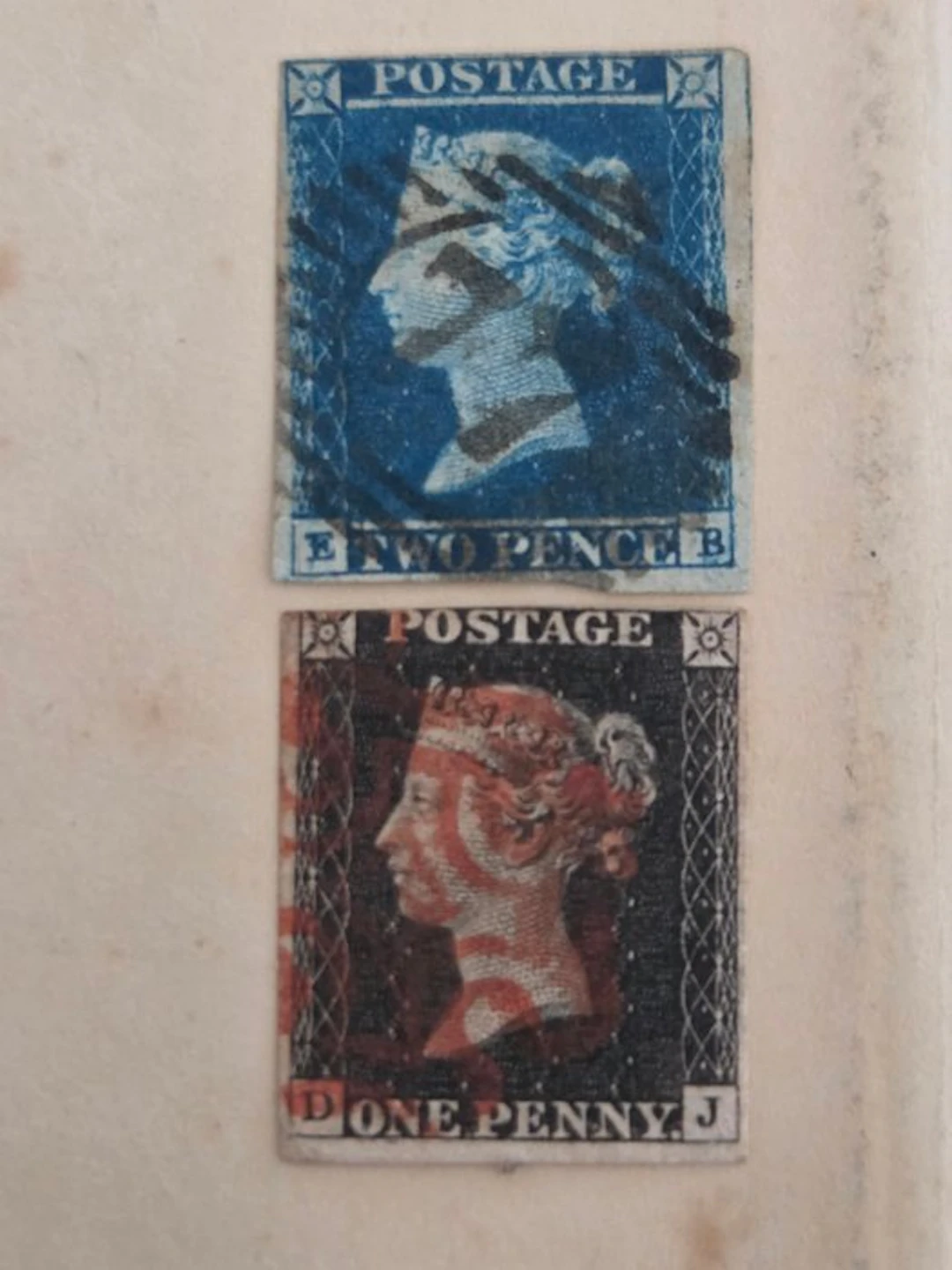 Great Britain 1840 - Lot 2 English stamps No. 1 and No. 4