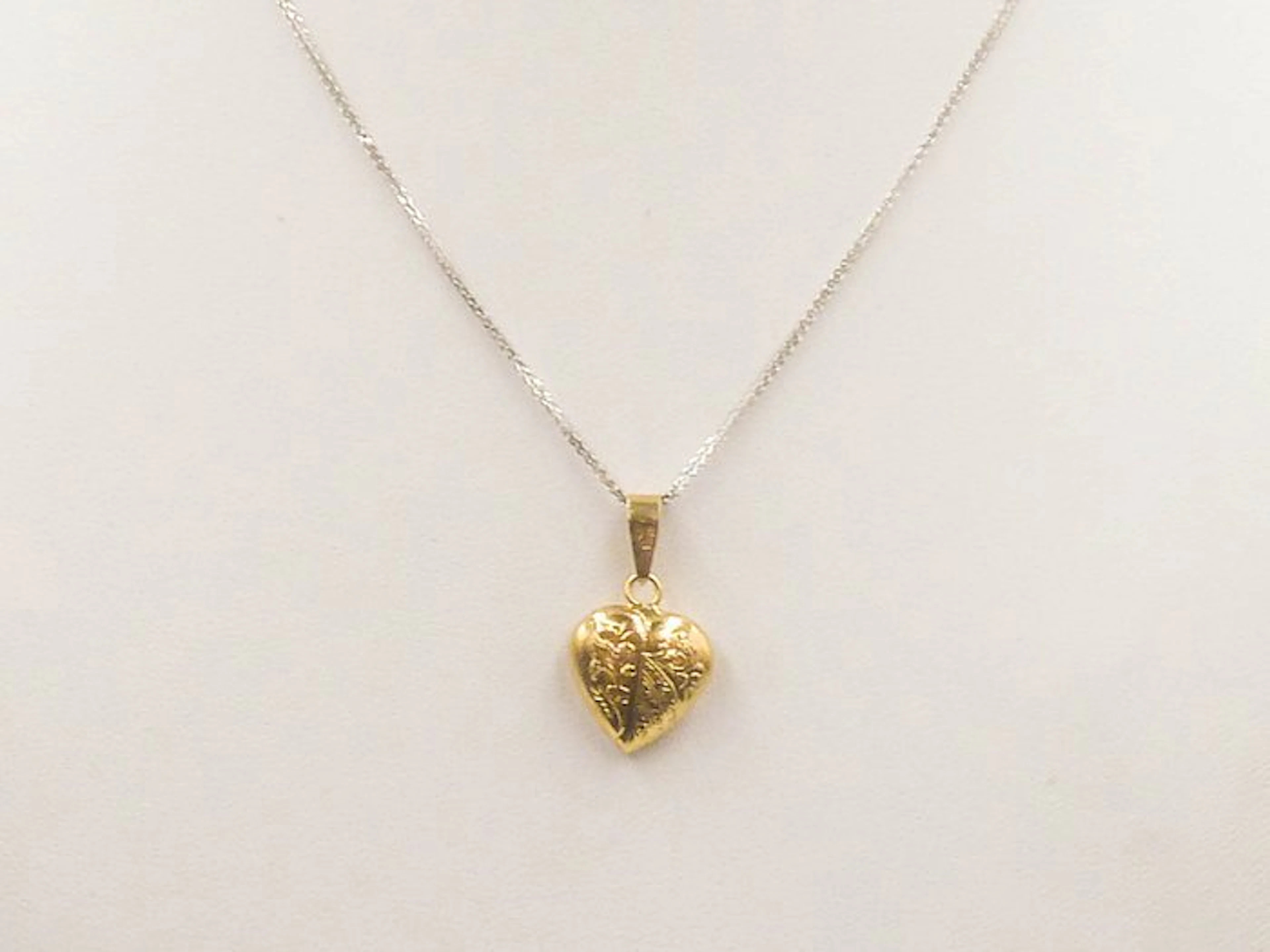 Necklace with pendant - 18 kt. White gold