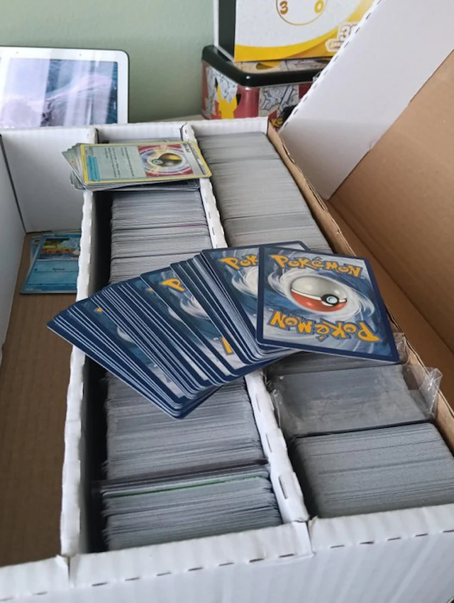 Pokémon - 1000 Bulk cards Holo, Reverse holo - Various sets