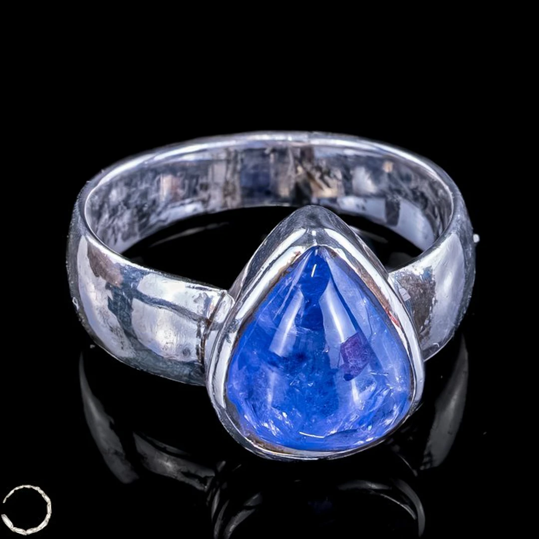 Exclusive ring with natural Tanzanite – elegantly set in silver 26.3 ct- 5.26 g