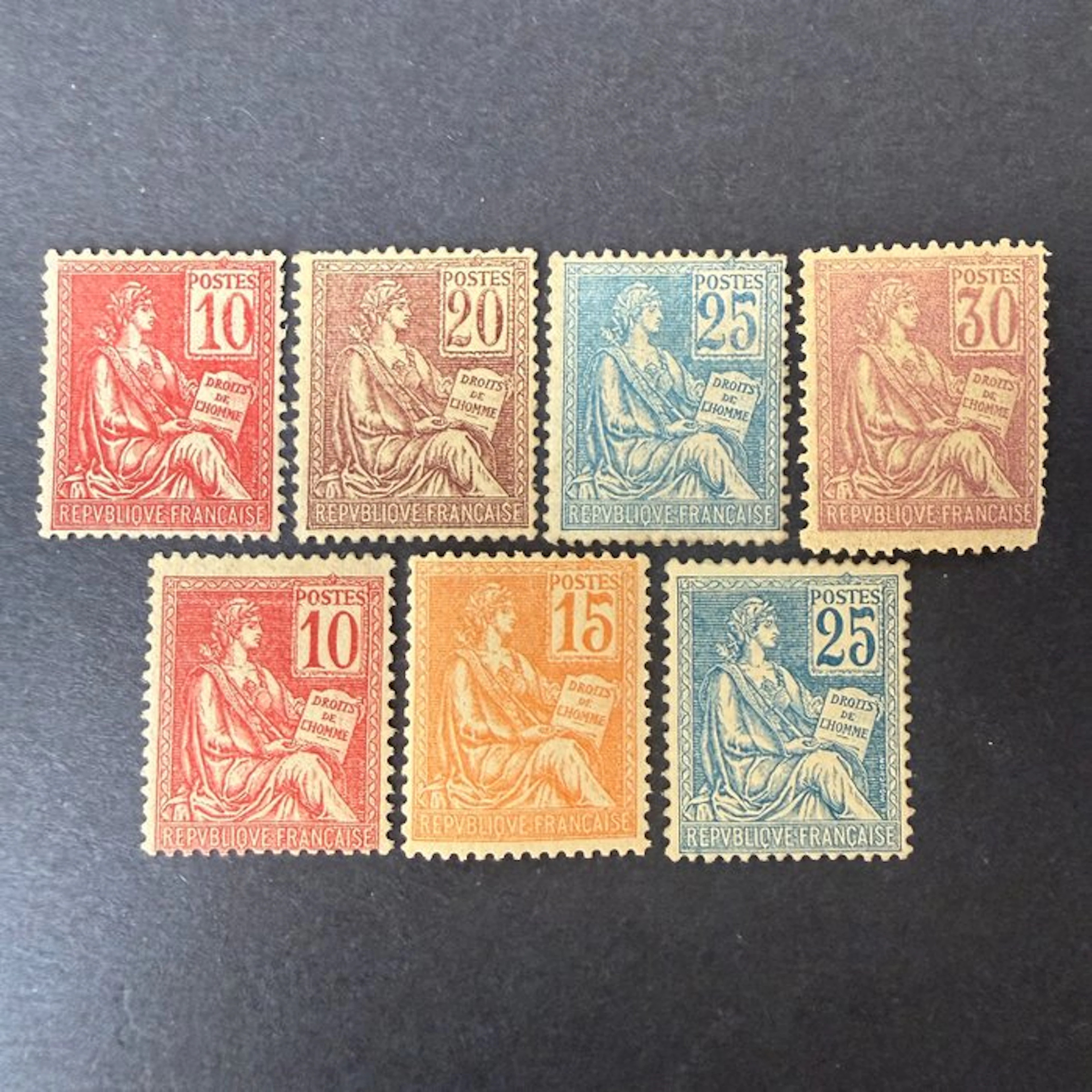 France - Yvert 112/118 "Mouchons" mint, never hinged. B/TB.