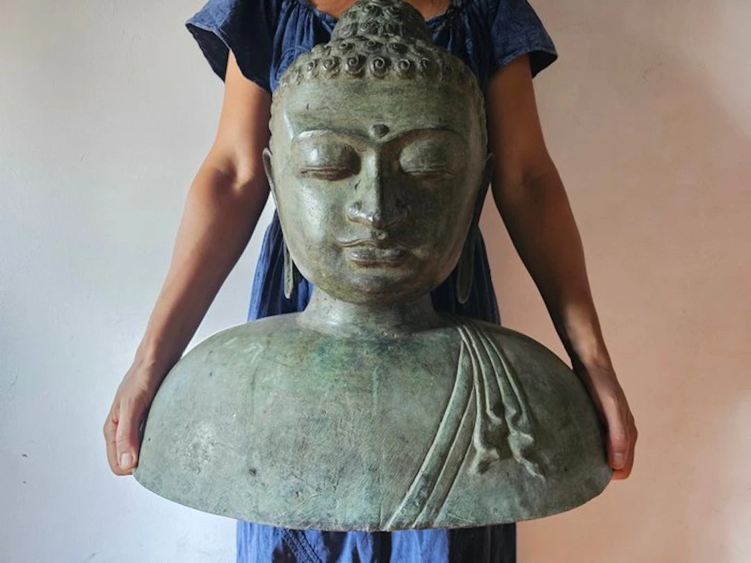 Monumentale Busto di Buddha in Bronzo (50 cm – 7 kg) –...
