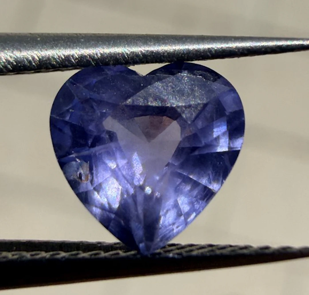 Blue, Purple Sapphire - 1.21 ct - Antwerp Laboratory for...