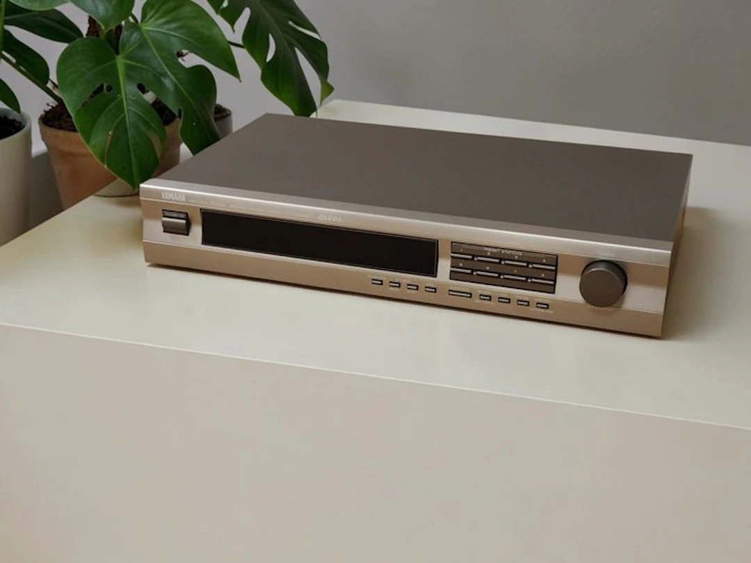 Yamaha - TX-592RDS AM/FM Stereo RDS Component Tuner