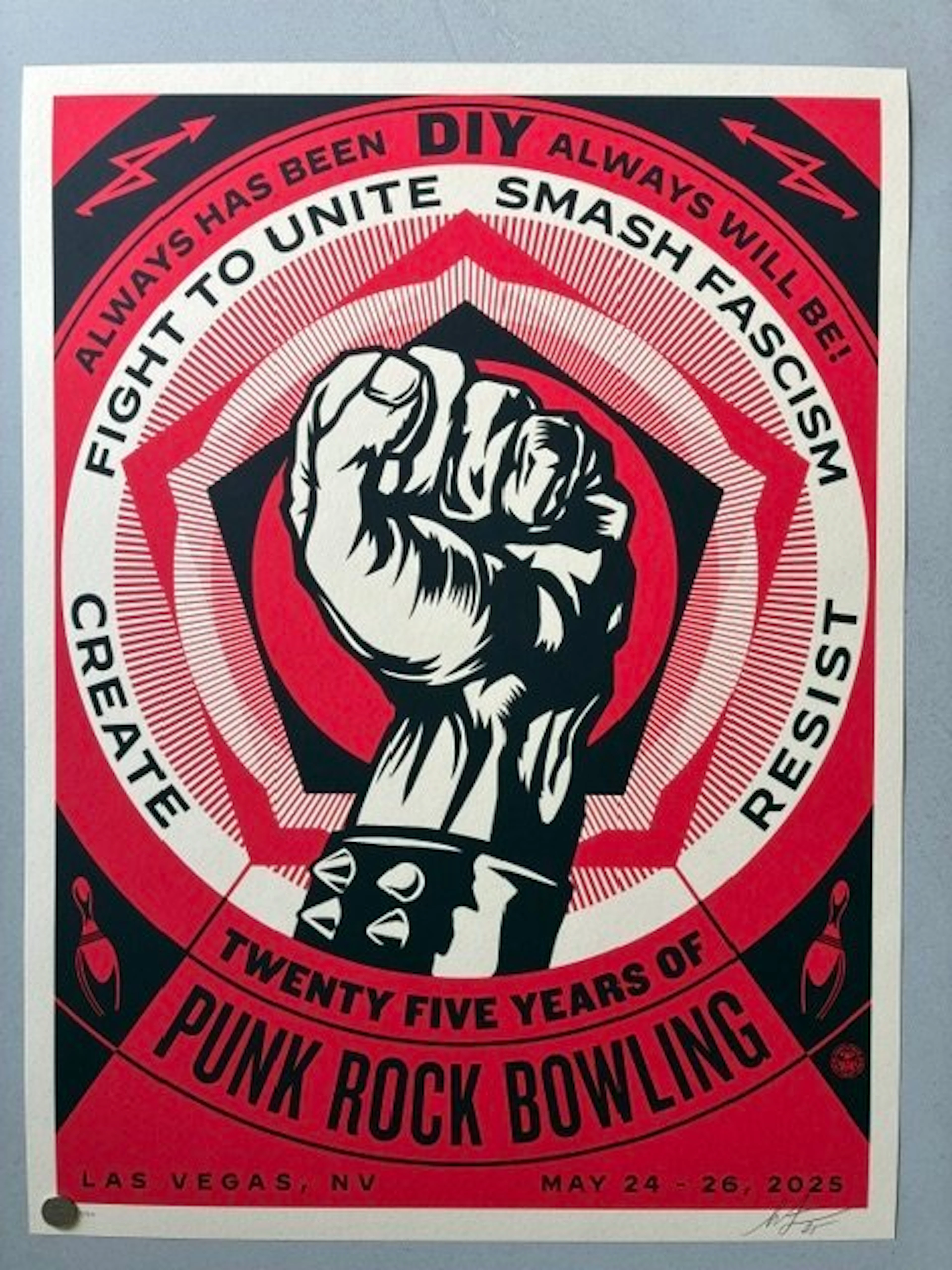 Shepard Fairey (OBEY) (1970) - Smash Fascism