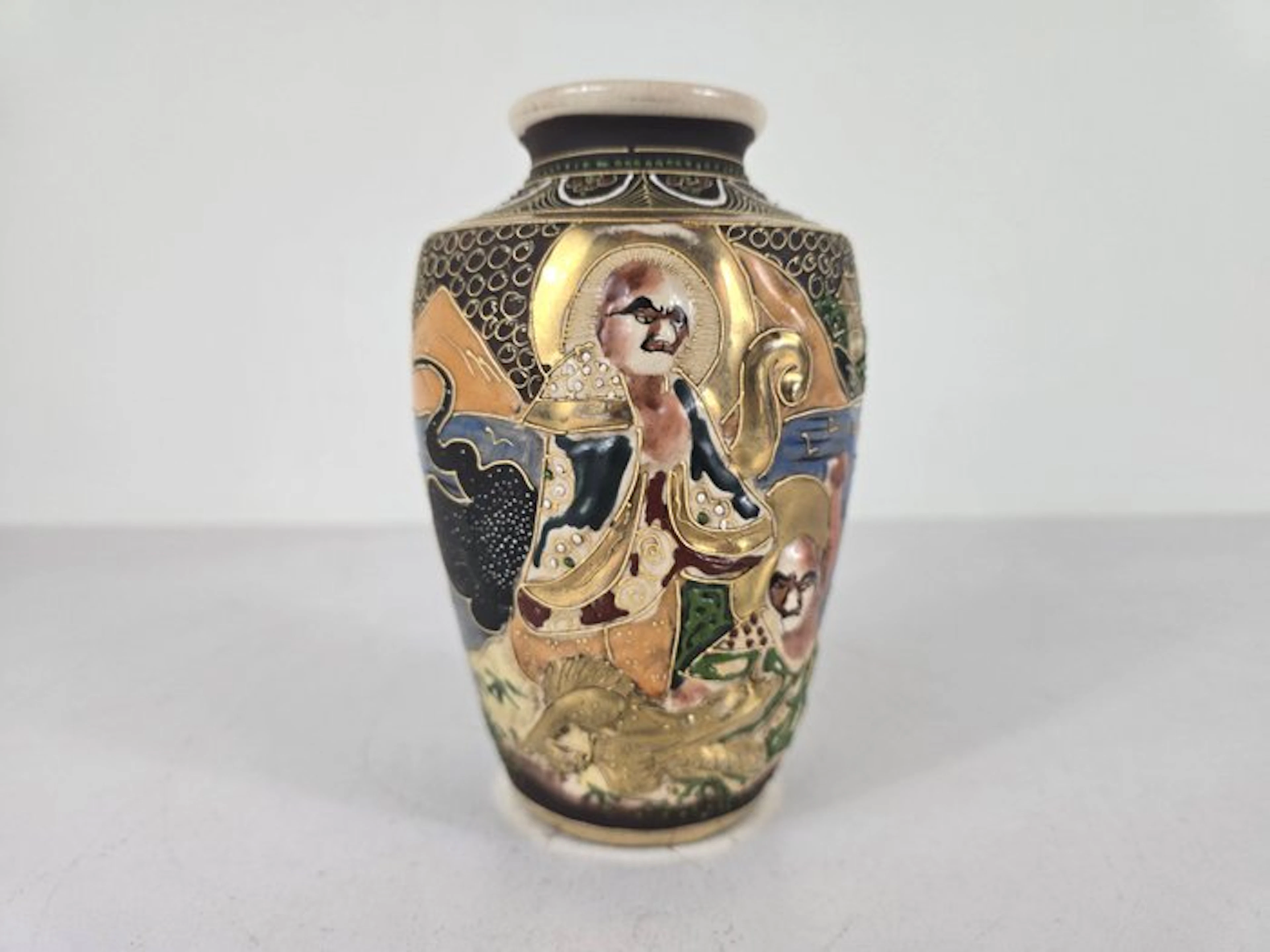 Vase - Earthenware - Japan - Moriage Satsuma vase (No reserve price)