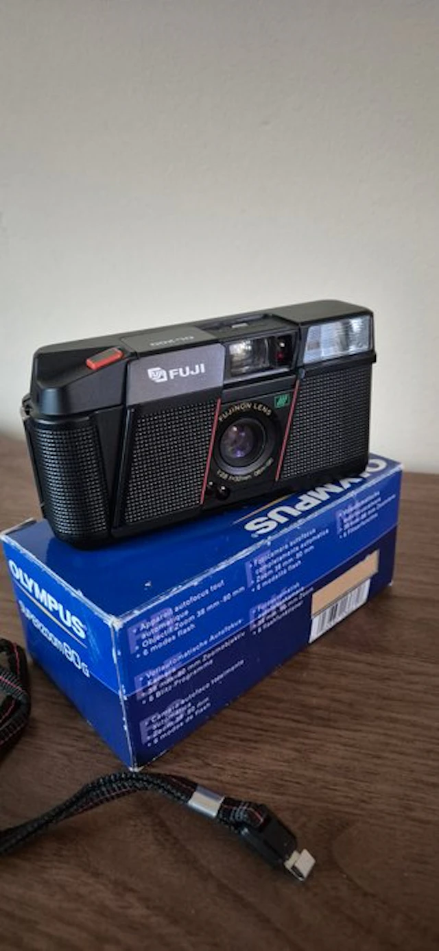 Fuji DL-200 Analogue camera