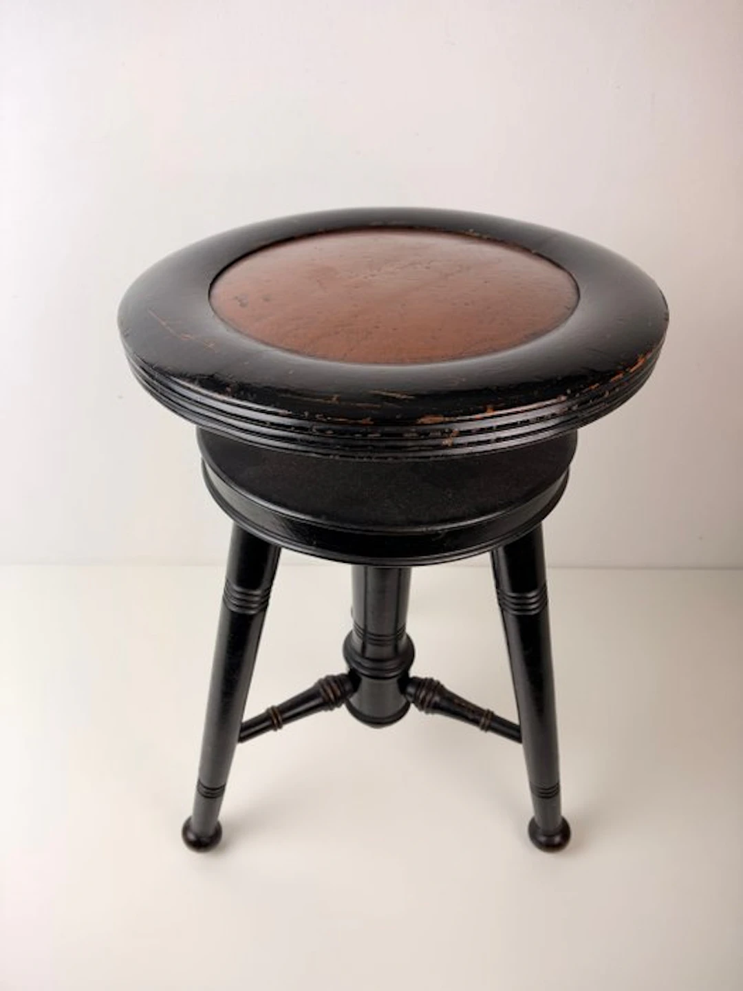 Stool - Antique ebonised piano stool, circa 1900 - Wood