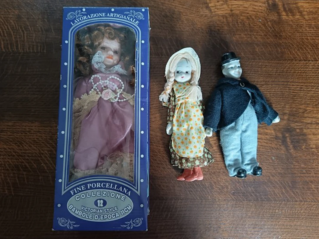 Themed collection - Porcelain dolls
