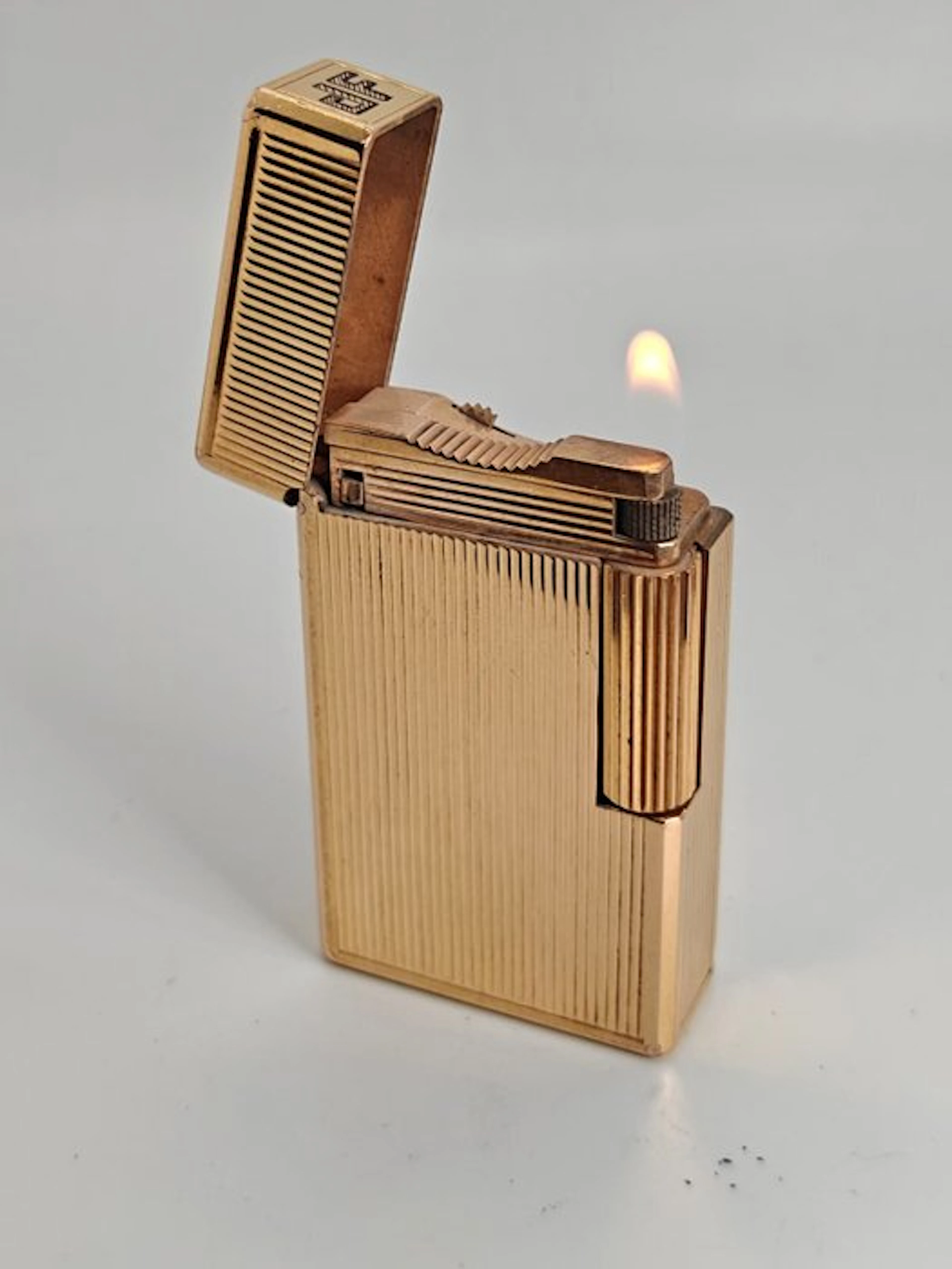 S.T. Dupont - Ligne 1 BS Large - Vertical Lines - Lighter - 20μ Gold Plated