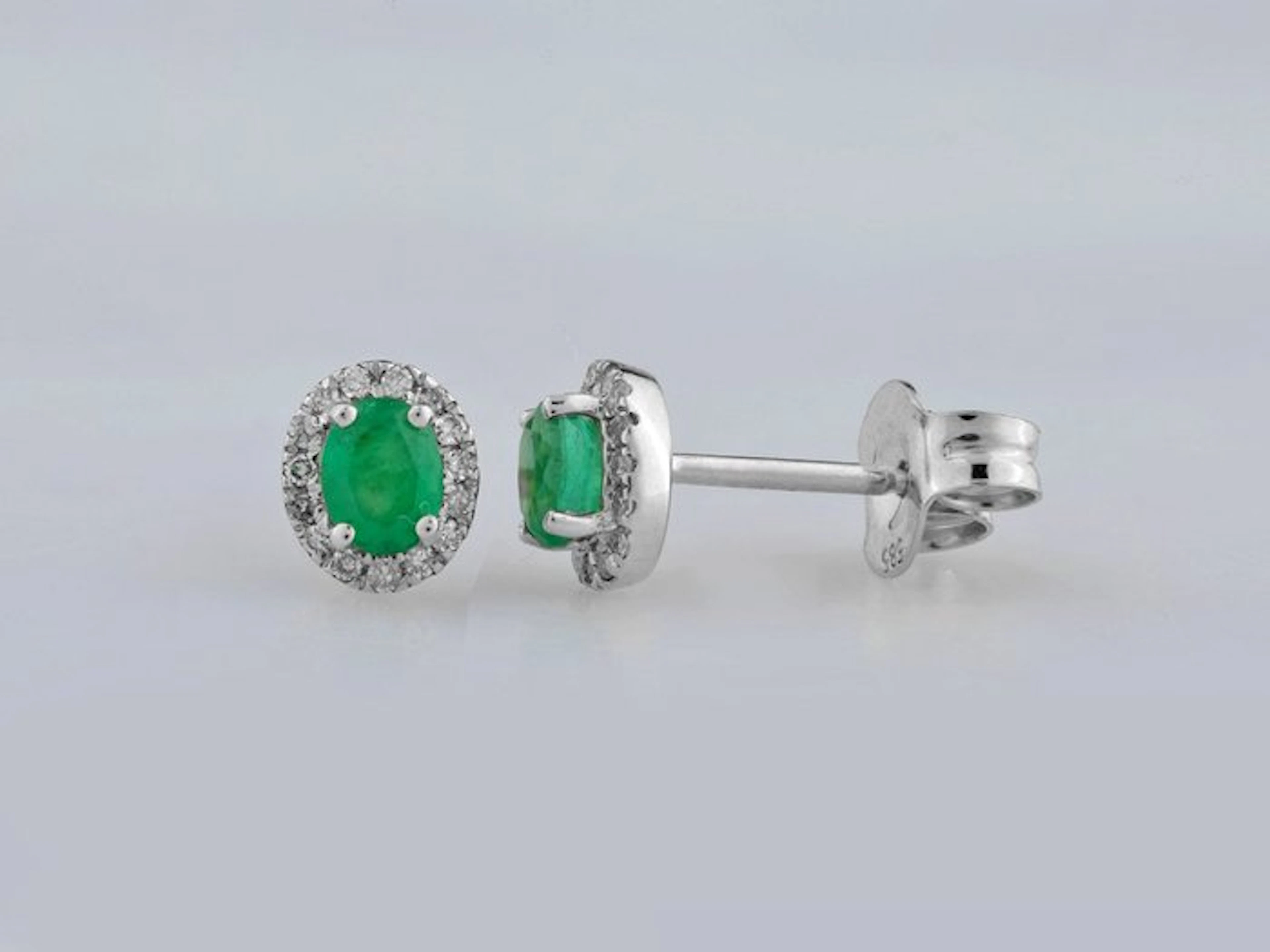 No reserve price - Earrings - 14 kt. White gold - 0.43ct. tw. Emerald - Diamond