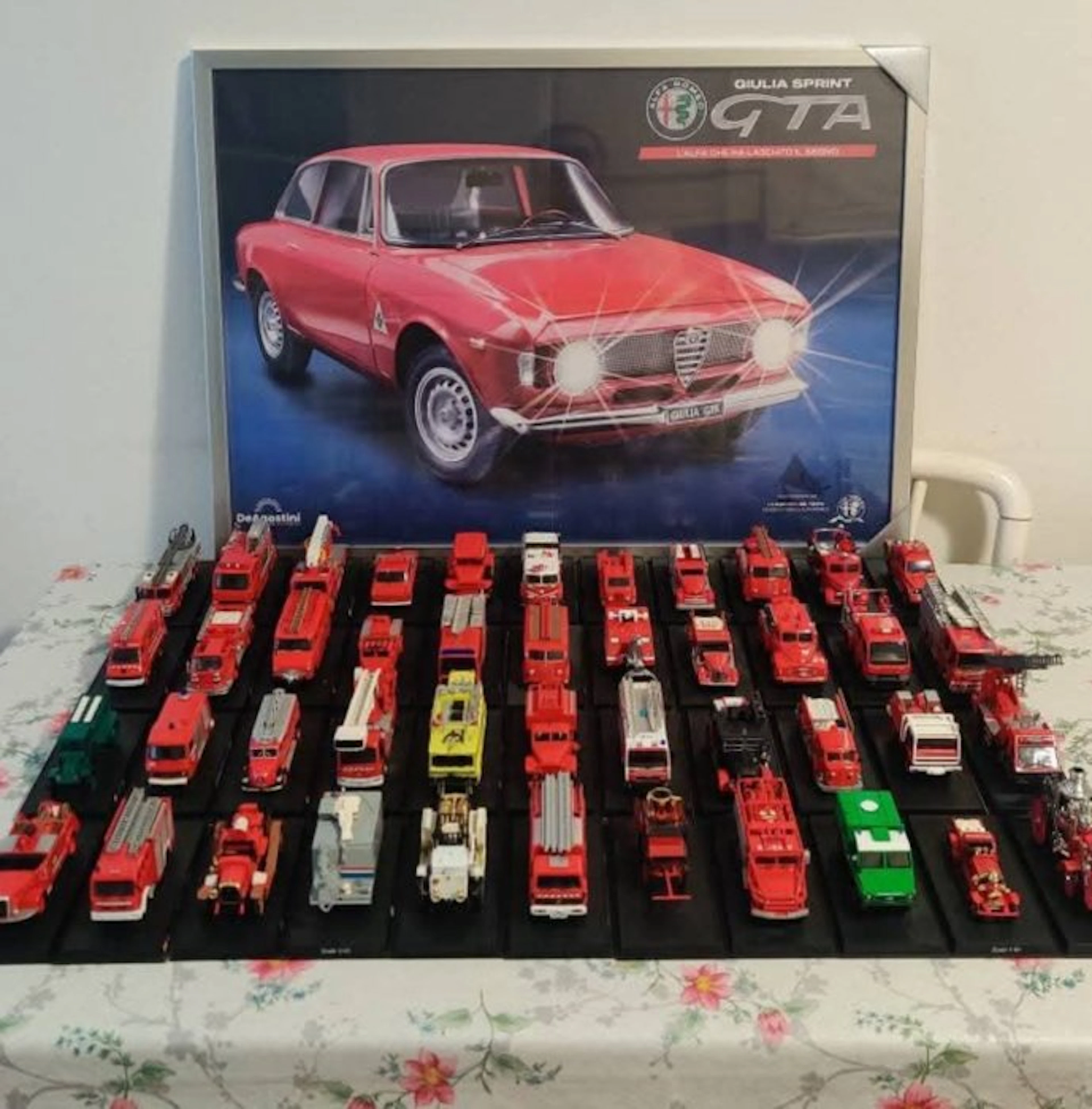 IXO - Model car (40) - Fire engine from the world, different scales