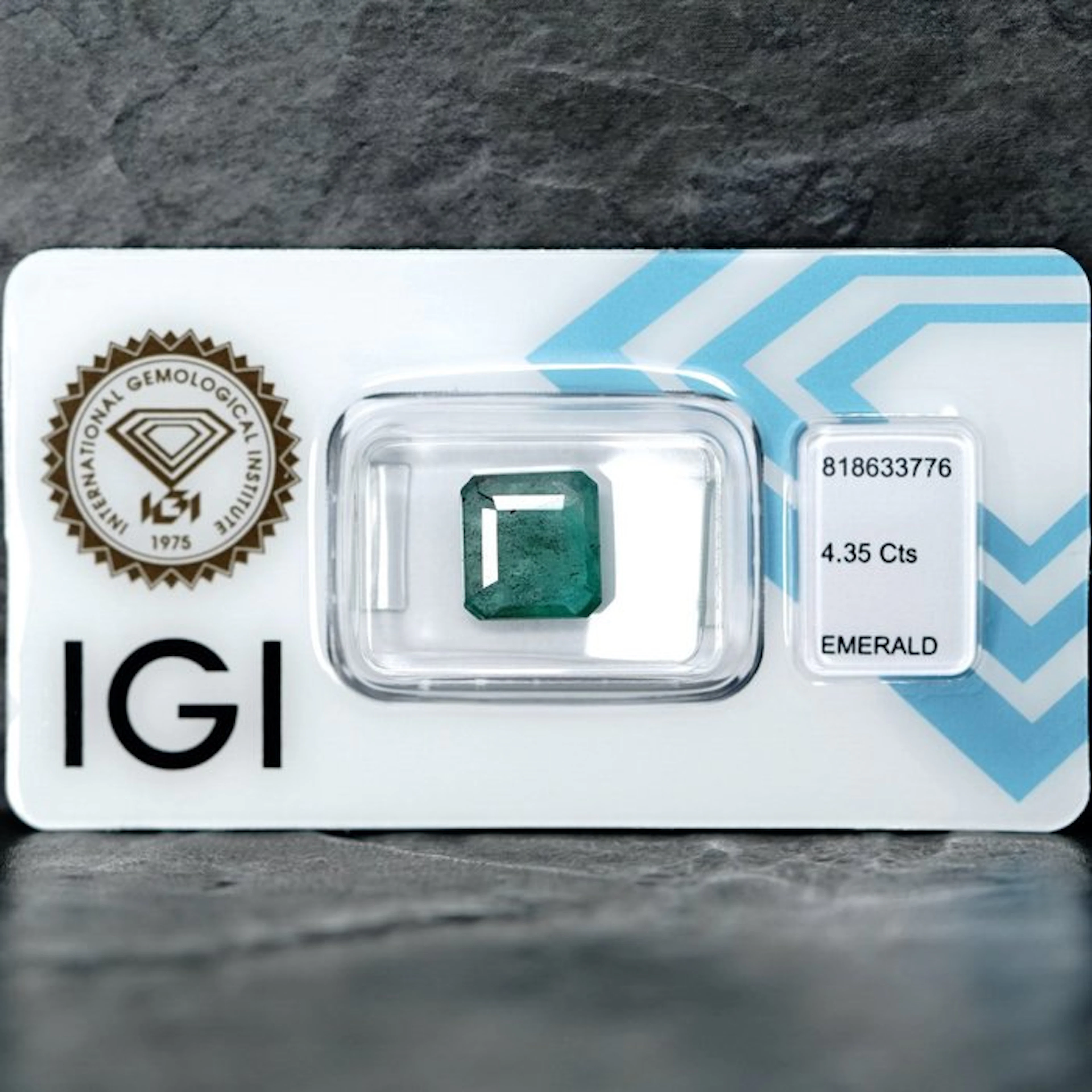 No reserve price - 1 pcs Green Emerald - 4.35 ct...