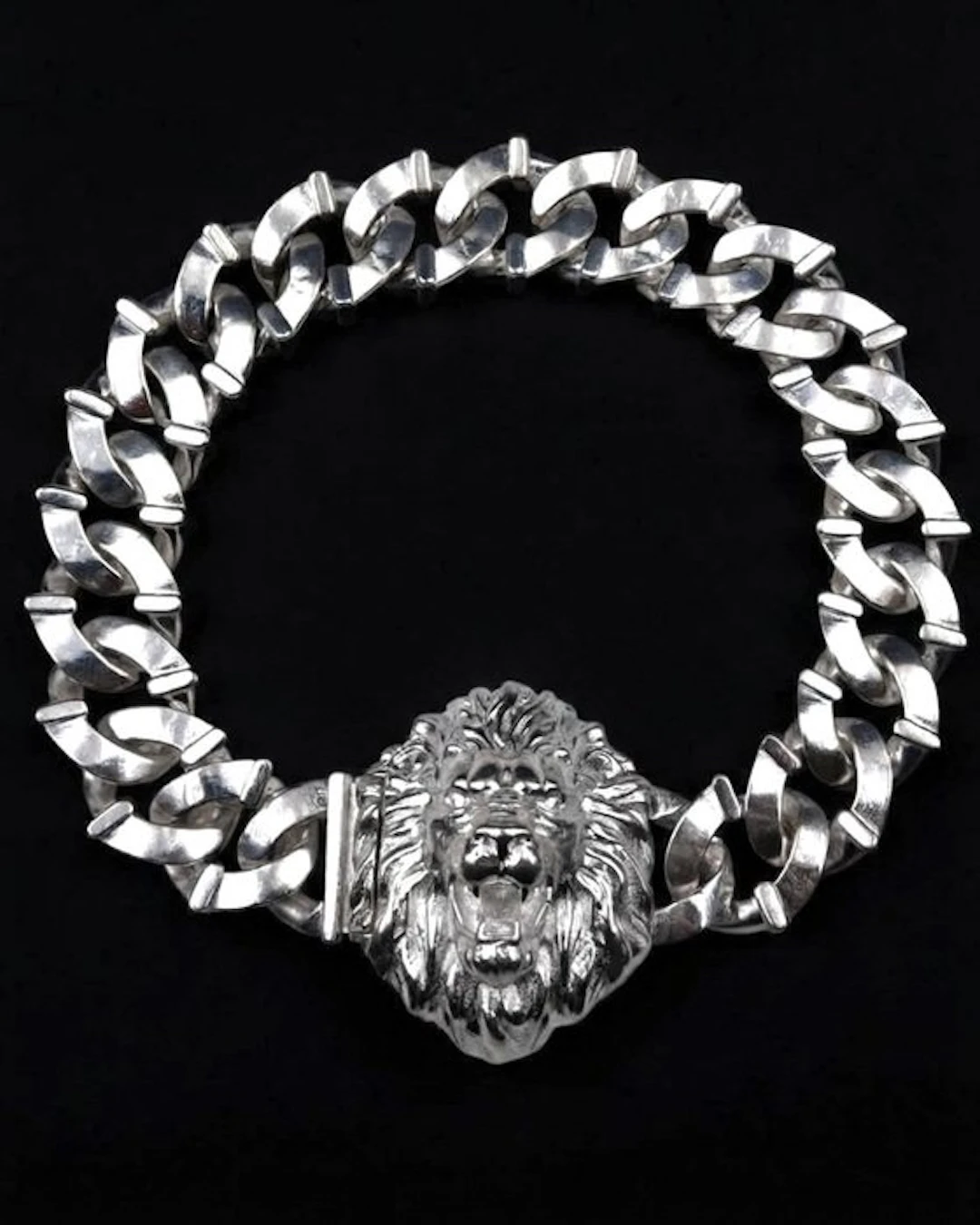 Protection bracelet - The Lion - Symbol of Royalty –...
