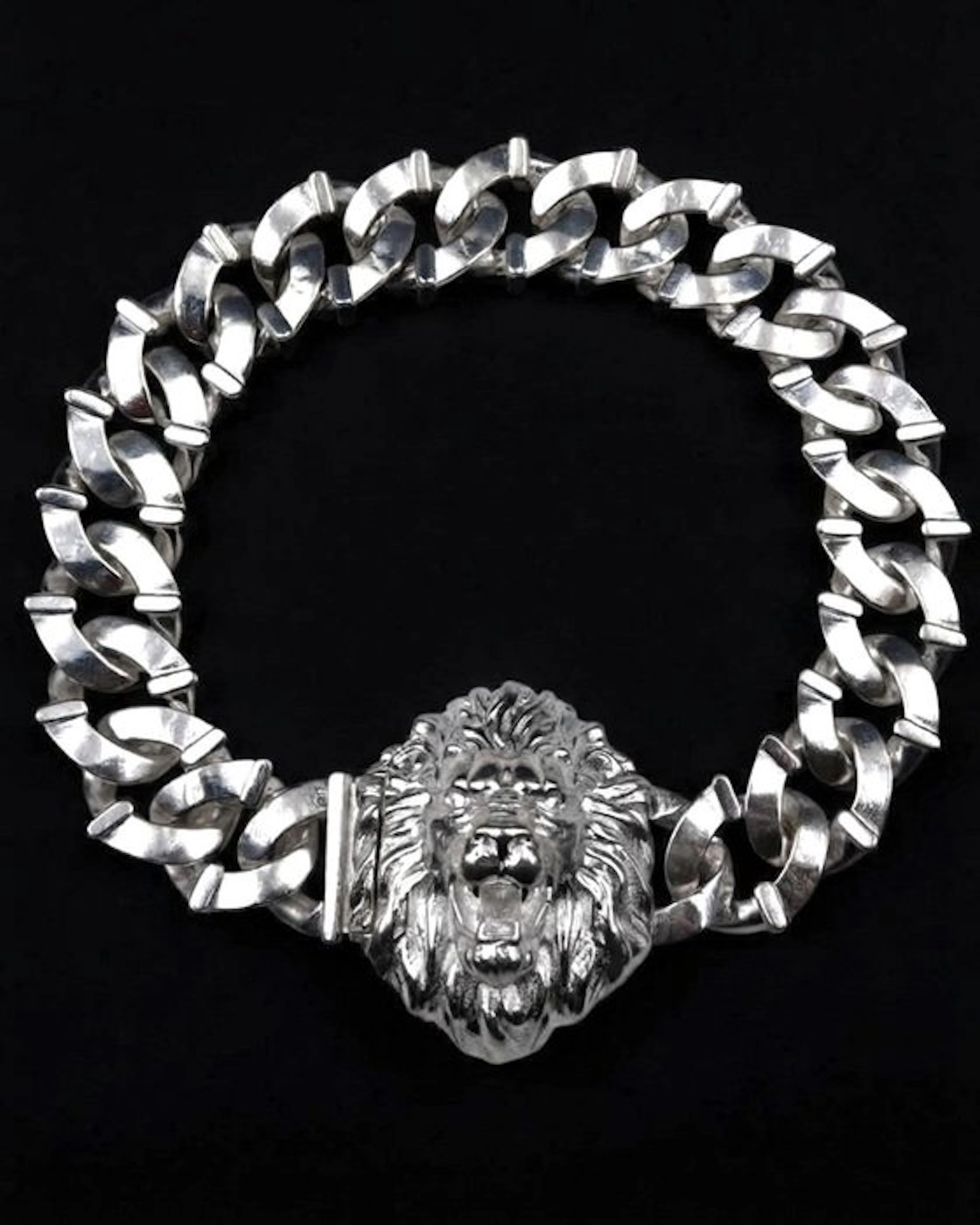 Protection bracelet - The Lion - Symbol of Royalty –...