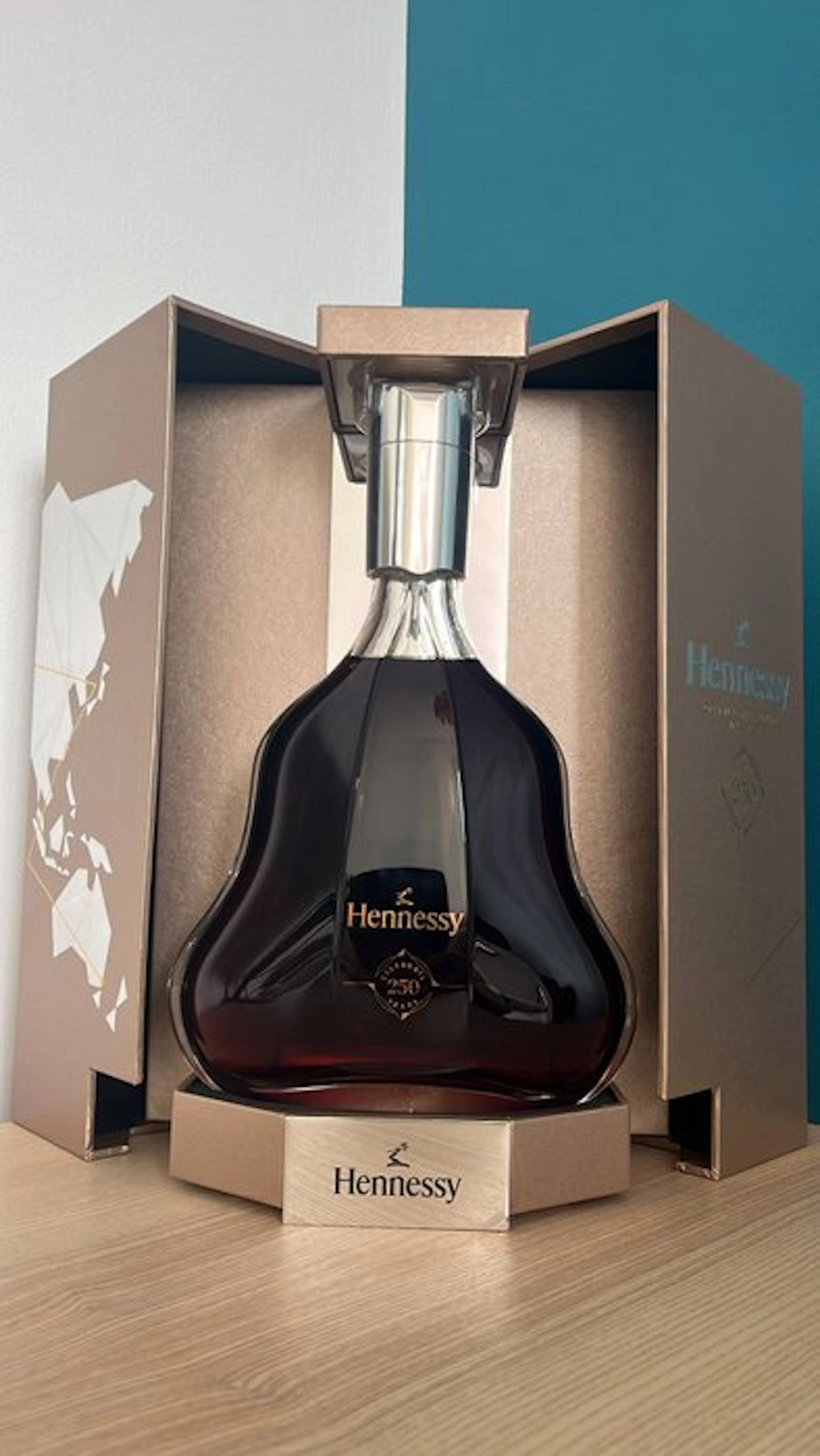 Hennessy - H250 Collector Blend - 250th Anniversary - b. 2015 - 1.0 Litre
