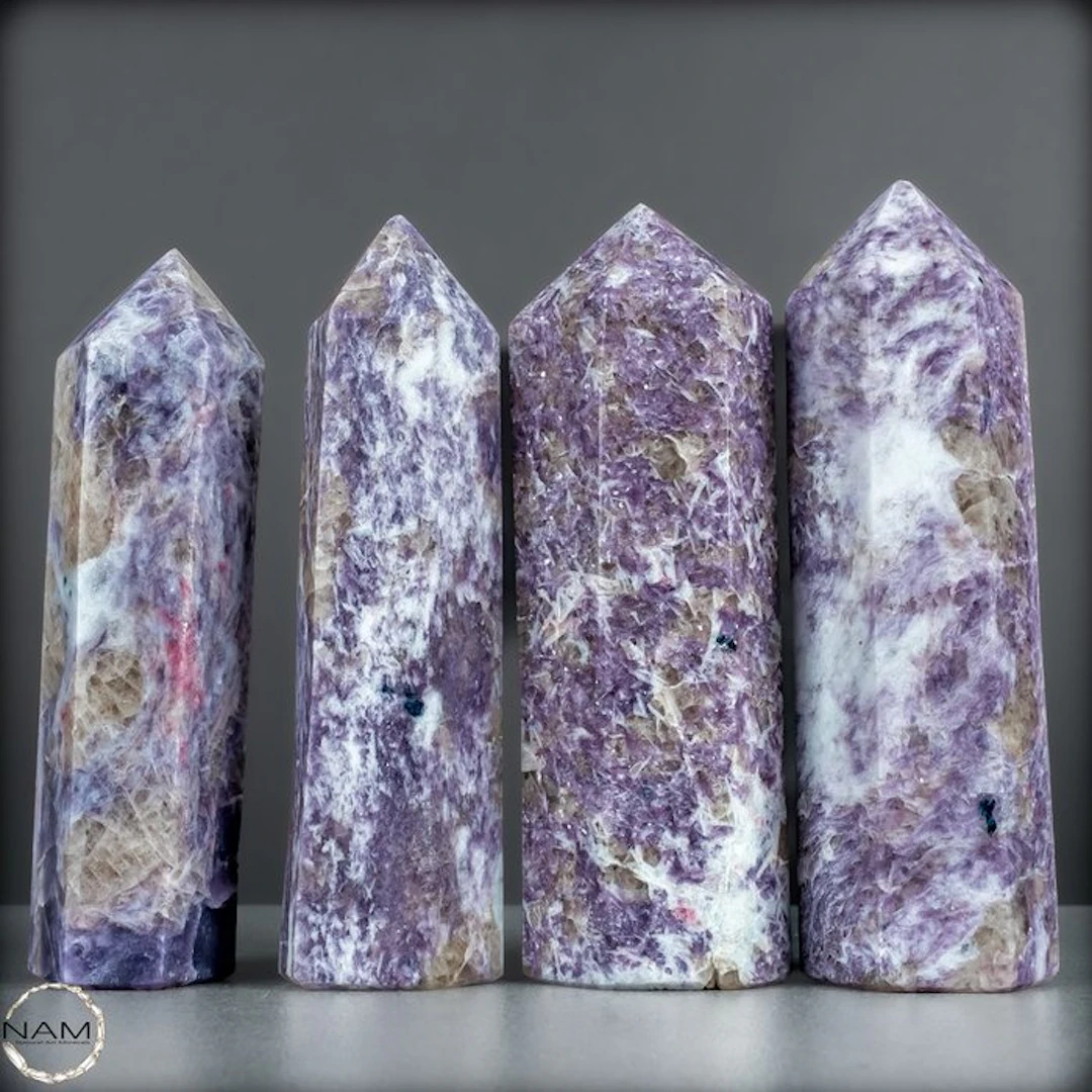 Unicorn Stone Obelisks – Violet elegance with rhodolite...