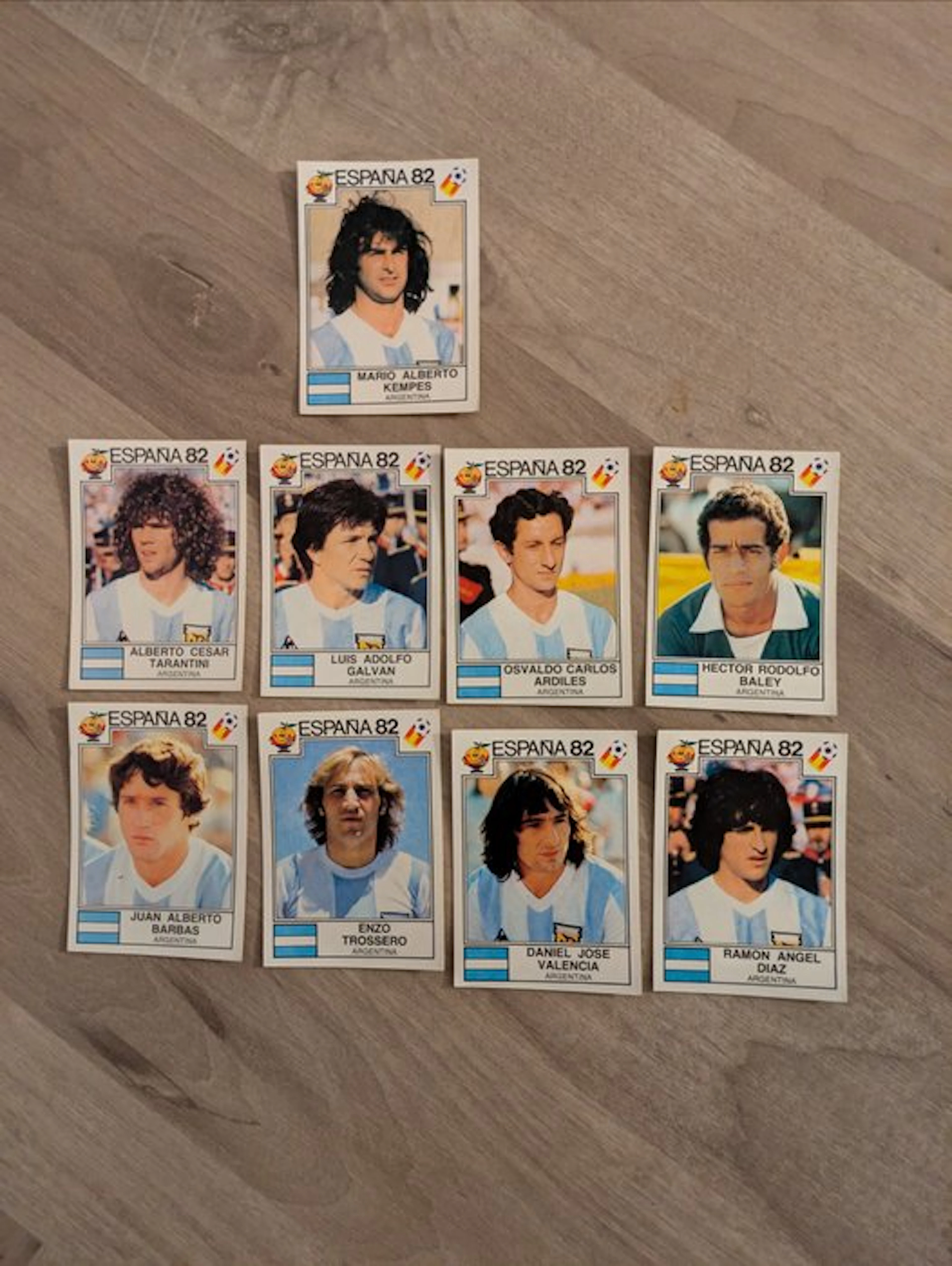 1982 Panini España 82 World Cup Mario Alberto Kempes...