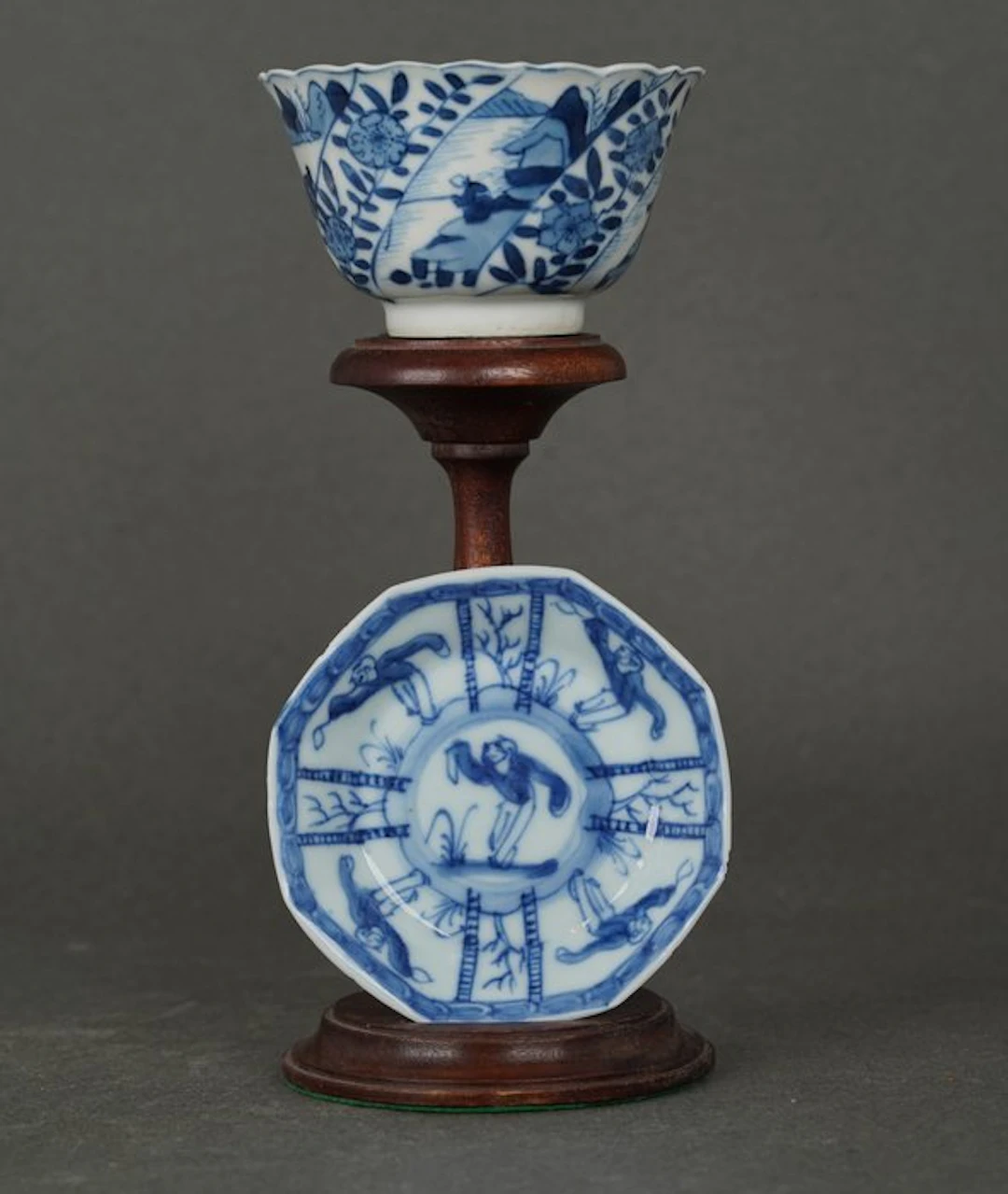 Kangxi (1662-1722) - Cup and saucer (2) - Playing Boys in...